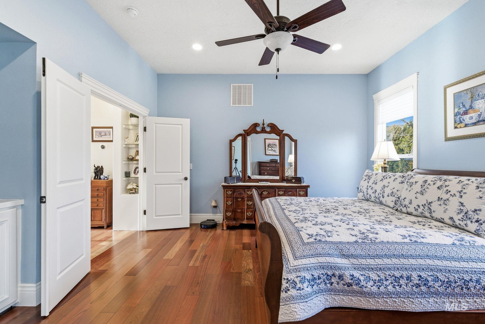 352 N Havasu Ct, Eagle, Idaho 83616, 3 Bedrooms, 3.5 Bathrooms, Residential For Sale, Price $1,149,999,MLS 98973963