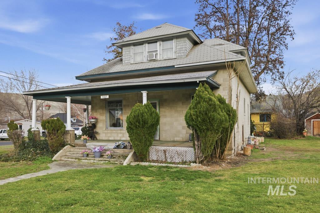 307 Cleveland Street, Asotin, Washington 99402, 4 Bedrooms, 2.5 Bathrooms, Residential For Sale, Price $430,000,MLS 98973965