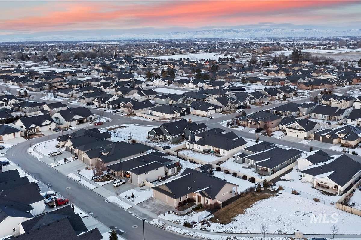 4566 S Gabbro Way, Nampa, Idaho 83686, 3 Bedrooms, 2 Bathrooms, Residential For Sale, Price $495,000,MLS 98973967