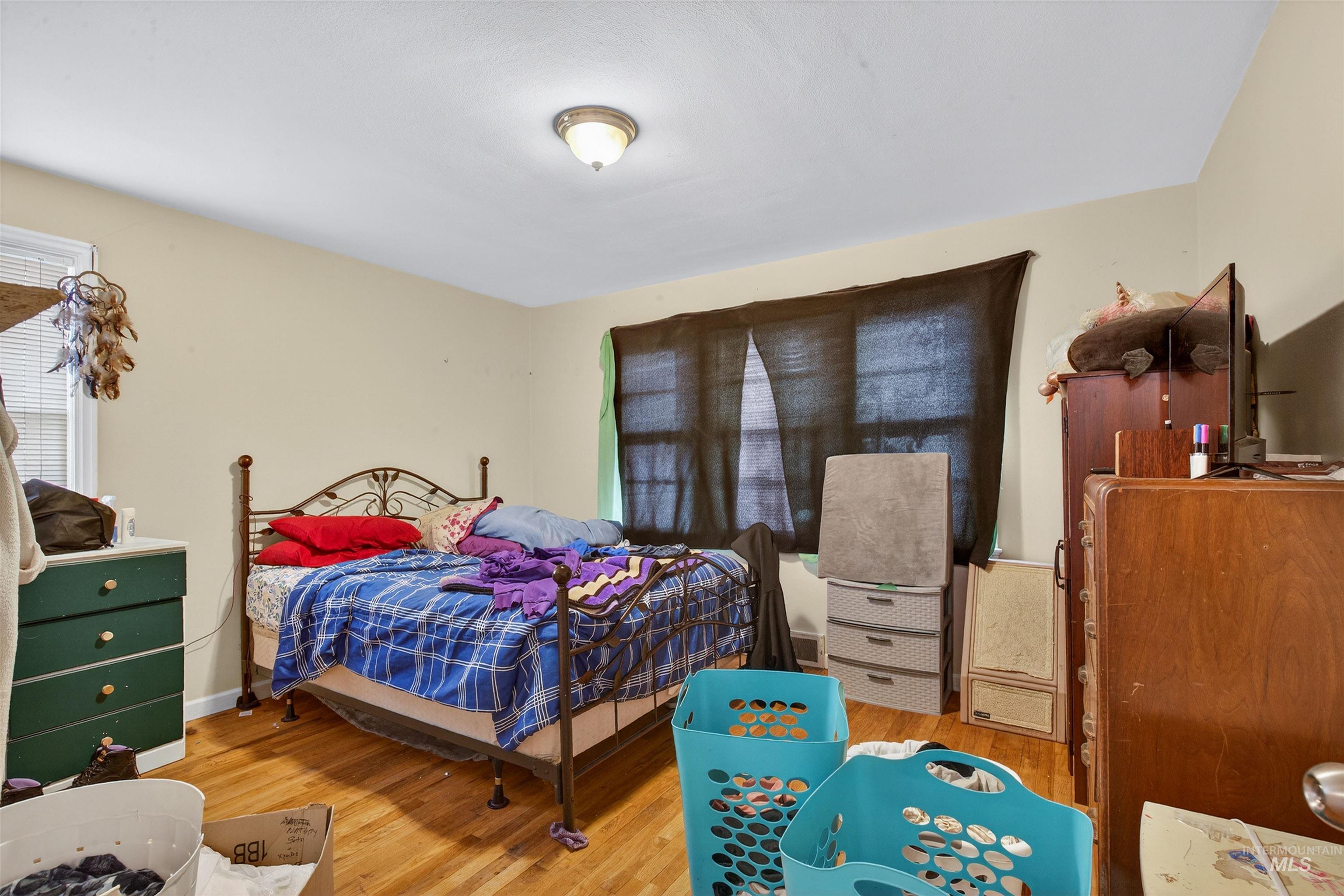 1009 Burrell Ave, Lewiston, Idaho 83501, 4 Bedrooms, 2 Bathrooms, Residential For Sale, Price $359,900,MLS 98973969