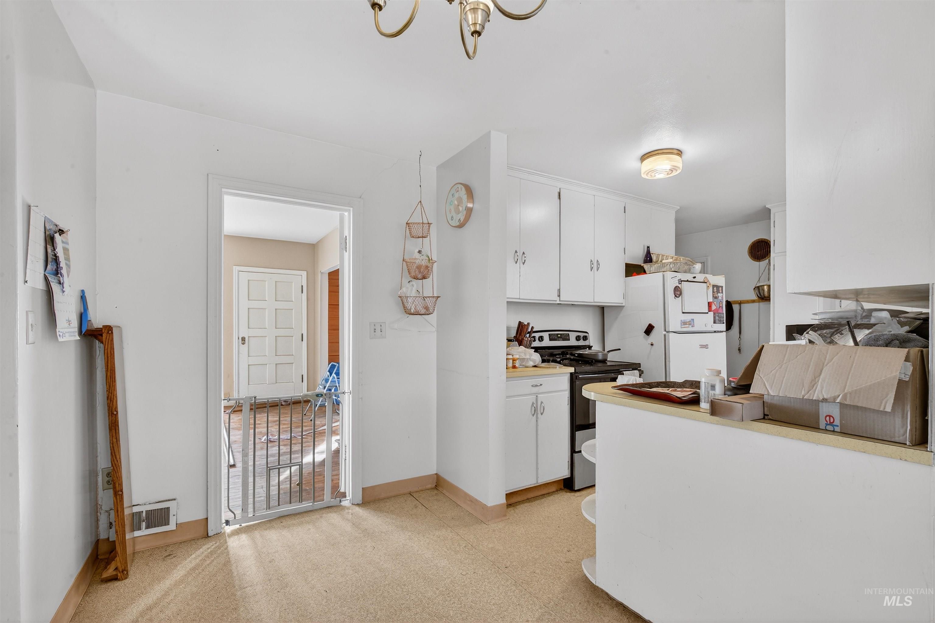 1009 Burrell Ave, Lewiston, Idaho 83501, 4 Bedrooms, 2 Bathrooms, Residential For Sale, Price $359,900,MLS 98973969