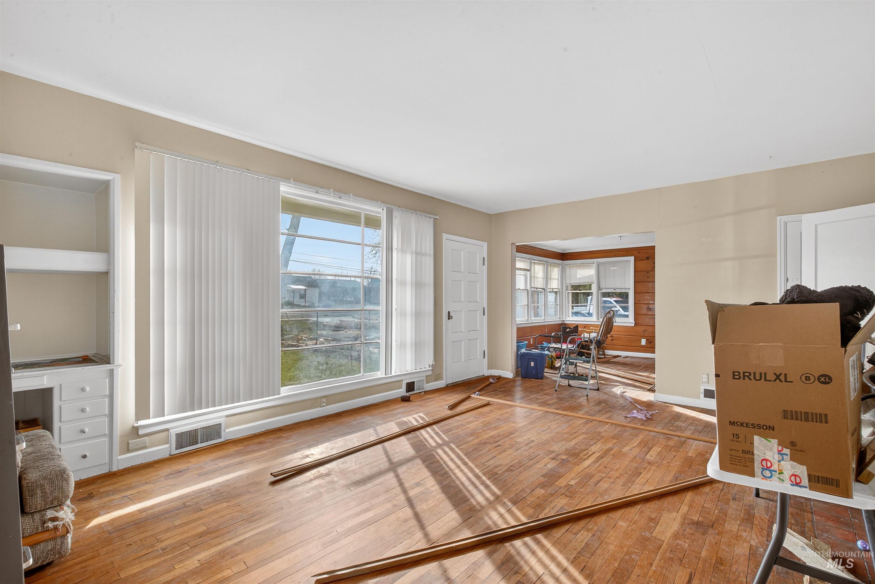 1009 Burrell Ave, Lewiston, Idaho 83501, 4 Bedrooms, 2 Bathrooms, Residential For Sale, Price $359,900,MLS 98973969