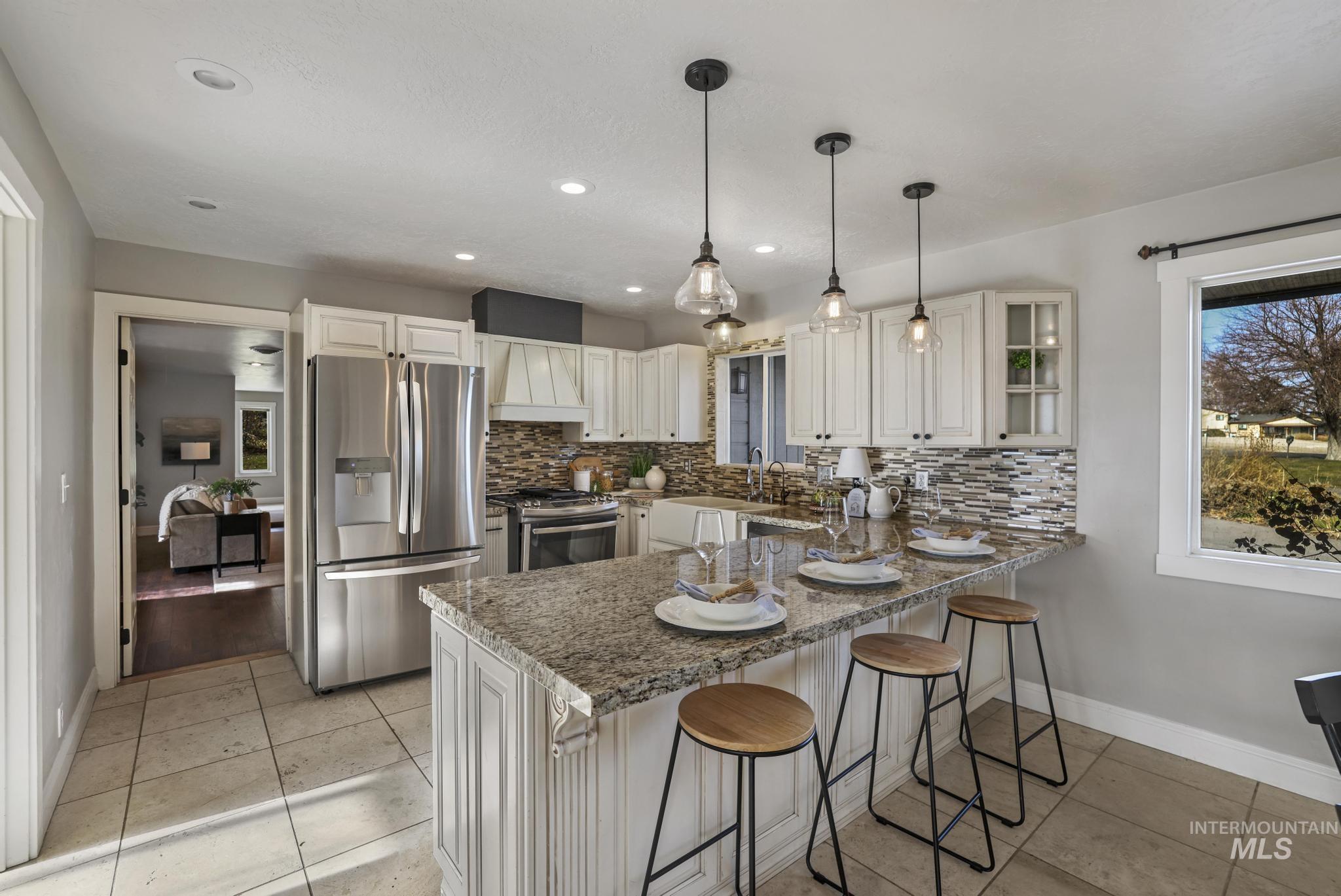 111 View Dr, Jerome, Idaho 83338, 4 Bedrooms, 3 Bathrooms, Residential For Sale, Price $825,000,MLS 98973978