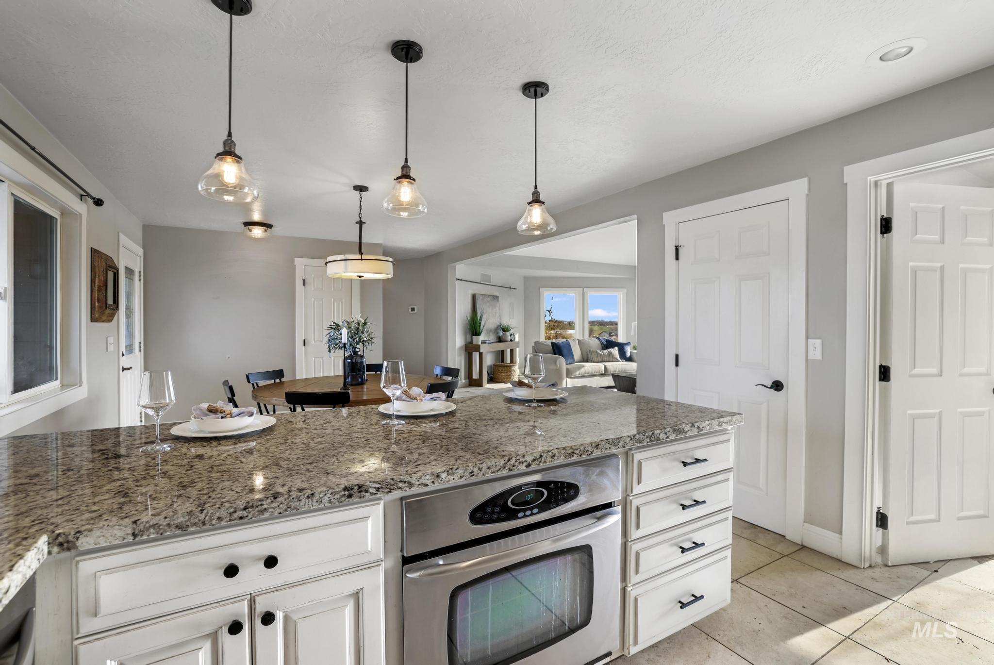 111 View Dr, Jerome, Idaho 83338, 4 Bedrooms, 3 Bathrooms, Residential For Sale, Price $825,000,MLS 98973978