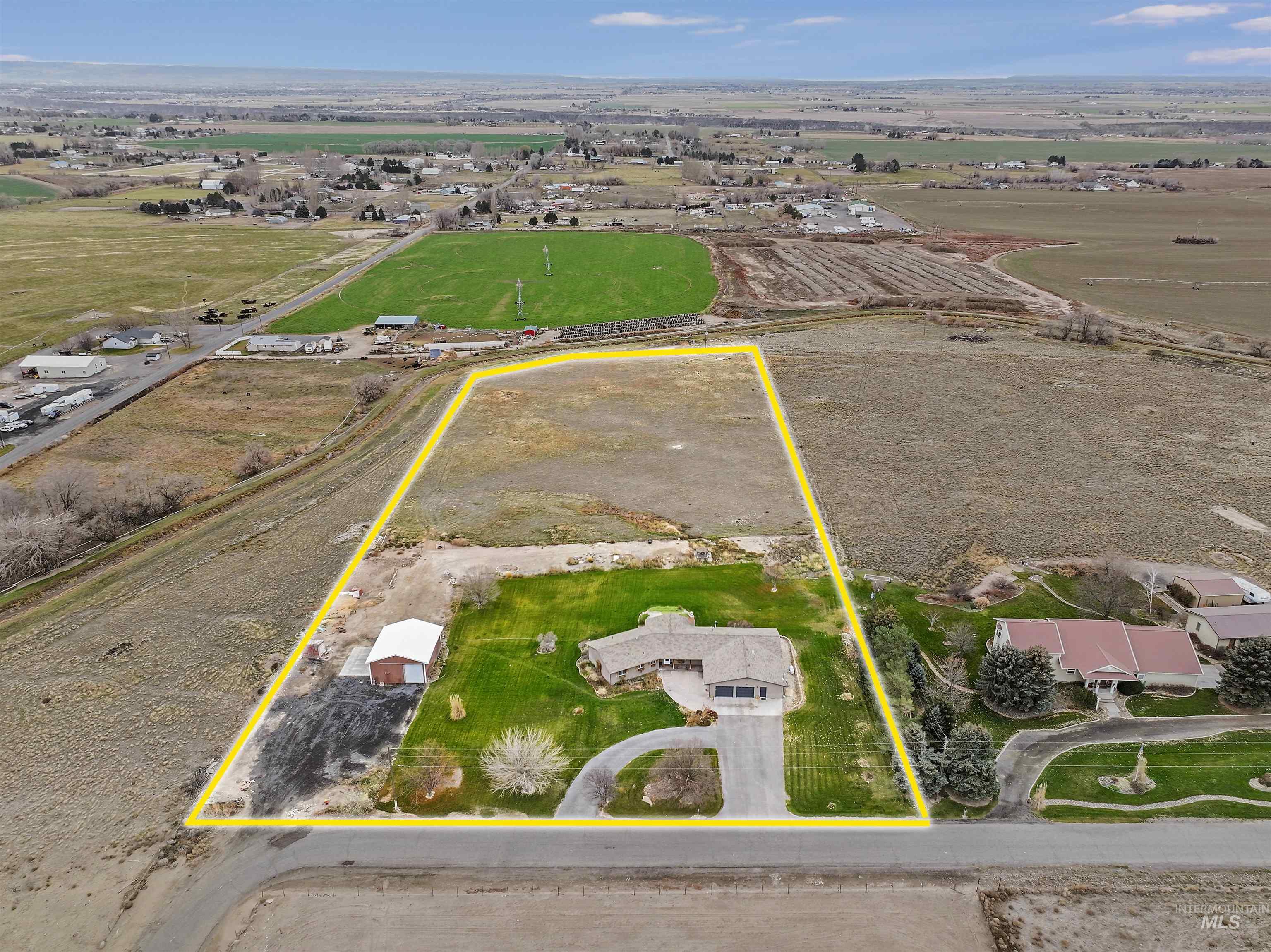 111 View Dr, Jerome, Idaho 83338, 4 Bedrooms, 3 Bathrooms, Residential For Sale, Price $825,000, 98973978