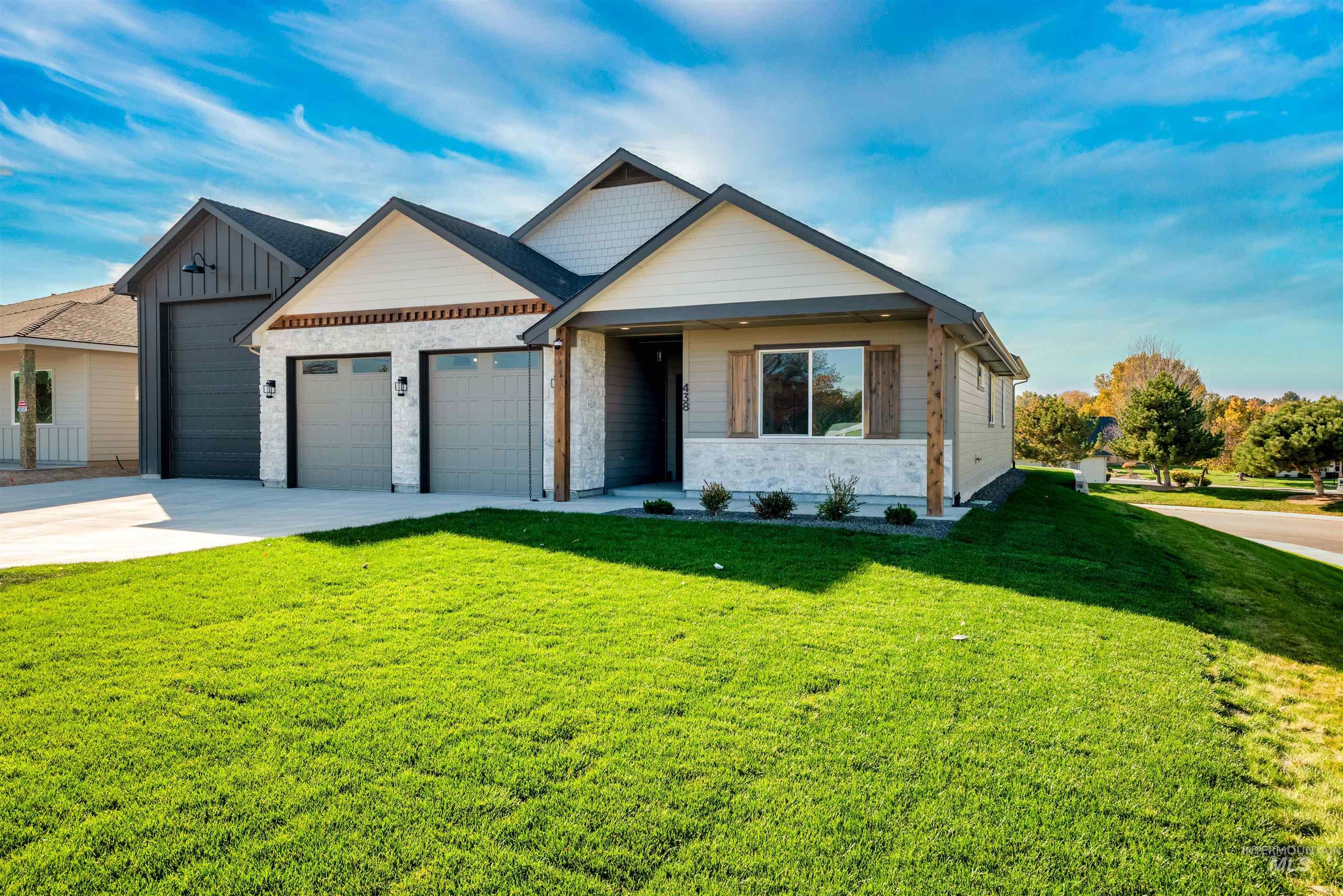 438 E Elaine Ct, Nampa, Idaho 83686, 3 Bedrooms, 2.5 Bathrooms, Residential For Sale, Price $699,900, 98973979