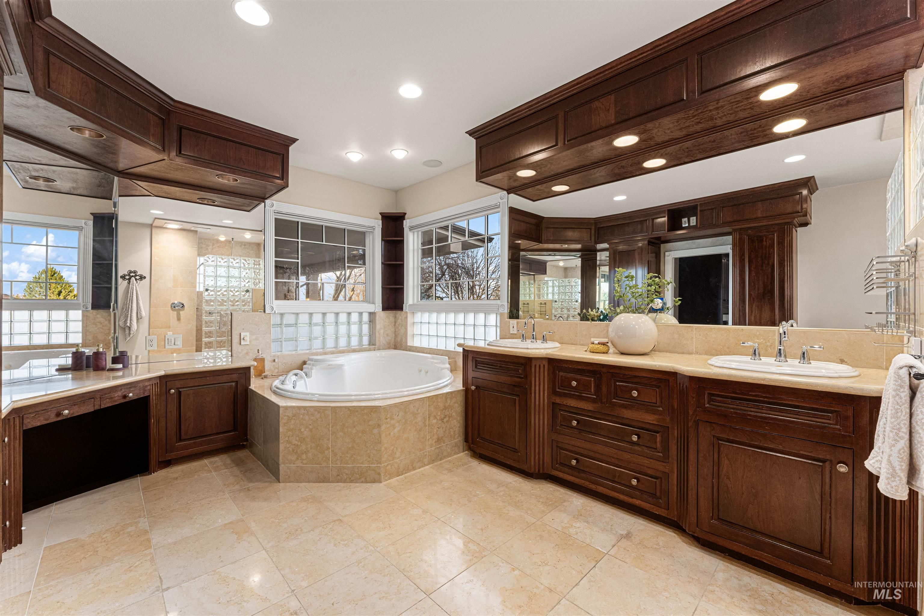 6673 N Fox Run Ave, Meridian, Idaho 83646, 8 Bedrooms, 7 Bathrooms, Residential For Sale, Price $3,750,000,MLS 98973981