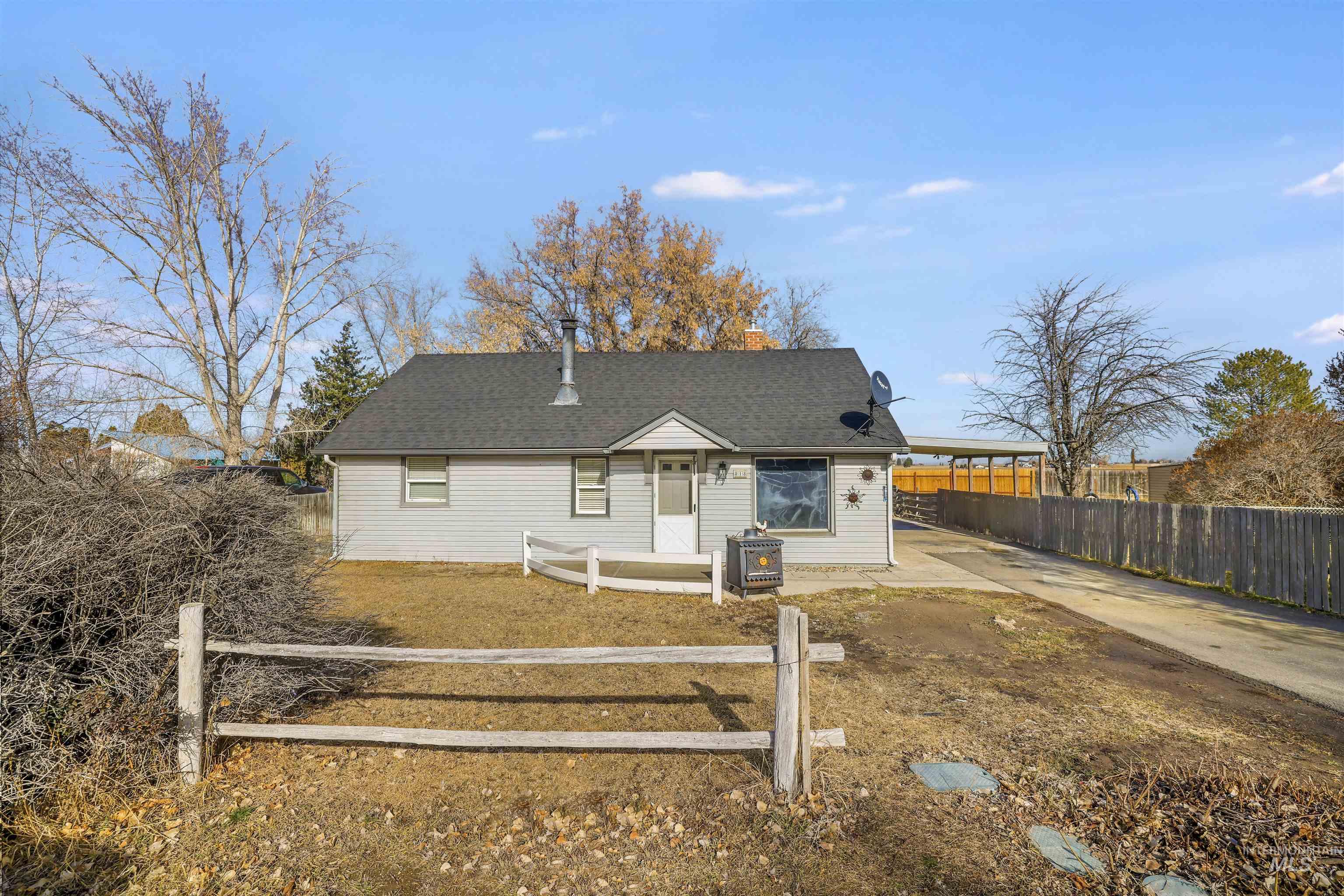 818 Center St. E, Kimberly, Idaho 83341, 2 Bedrooms, 1 Bathroom, Residential For Sale, Price $289,900,MLS 98973982