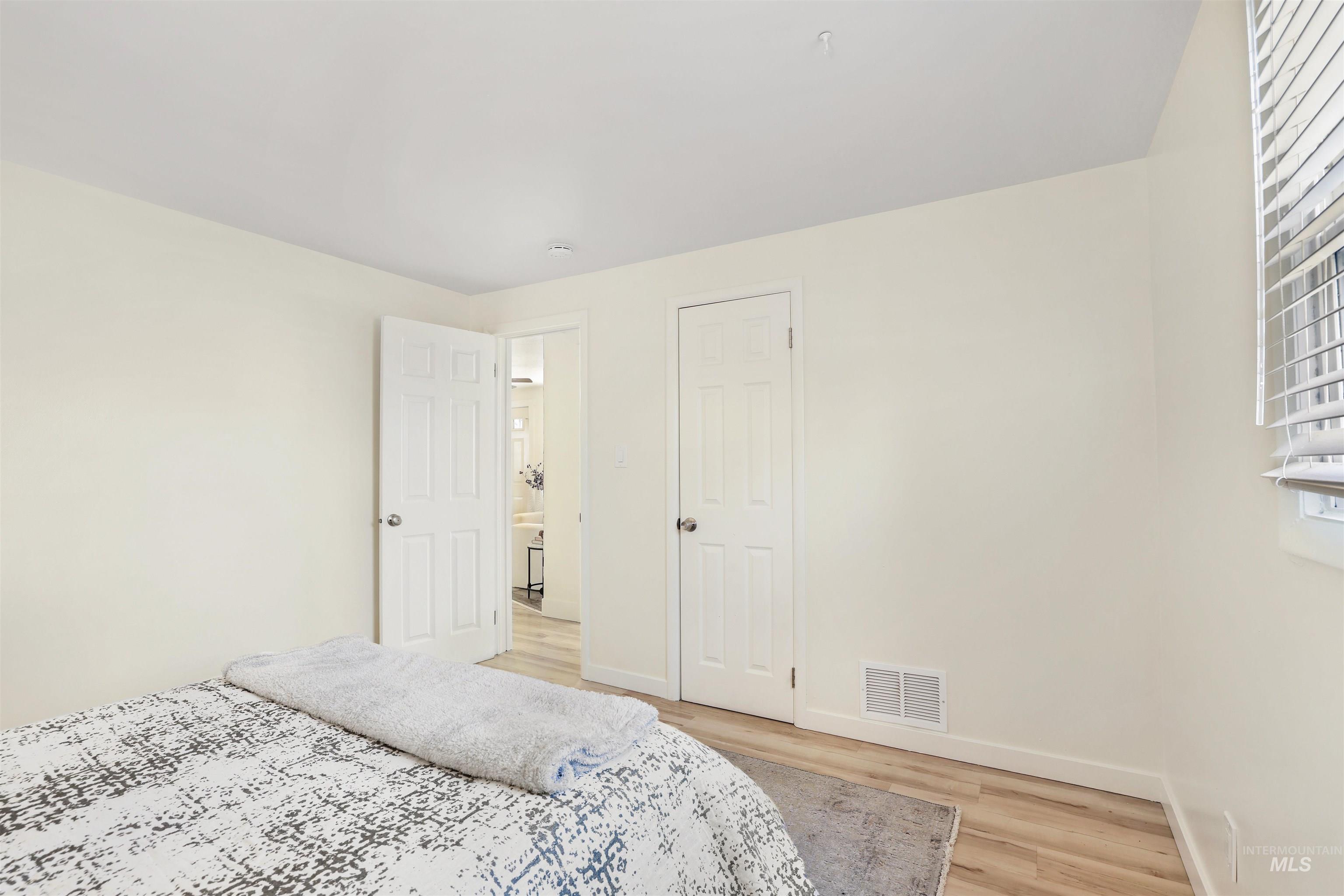 818 Center St. E, Kimberly, Idaho 83341, 2 Bedrooms, 1 Bathroom, Residential For Sale, Price $289,900,MLS 98973982