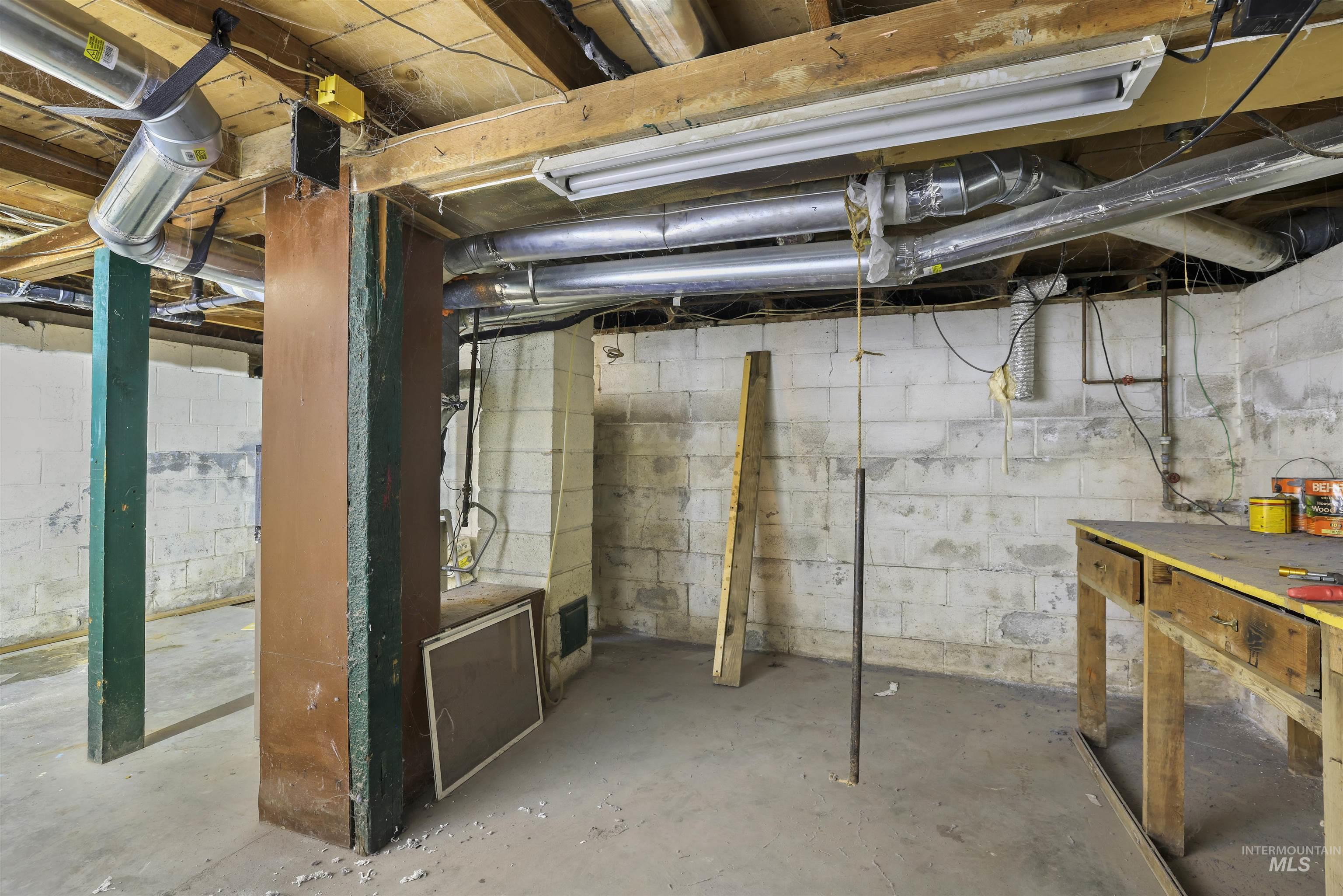 818 Center St. E, Kimberly, Idaho 83341, 2 Bedrooms, 1 Bathroom, Residential For Sale, Price $289,900,MLS 98973982