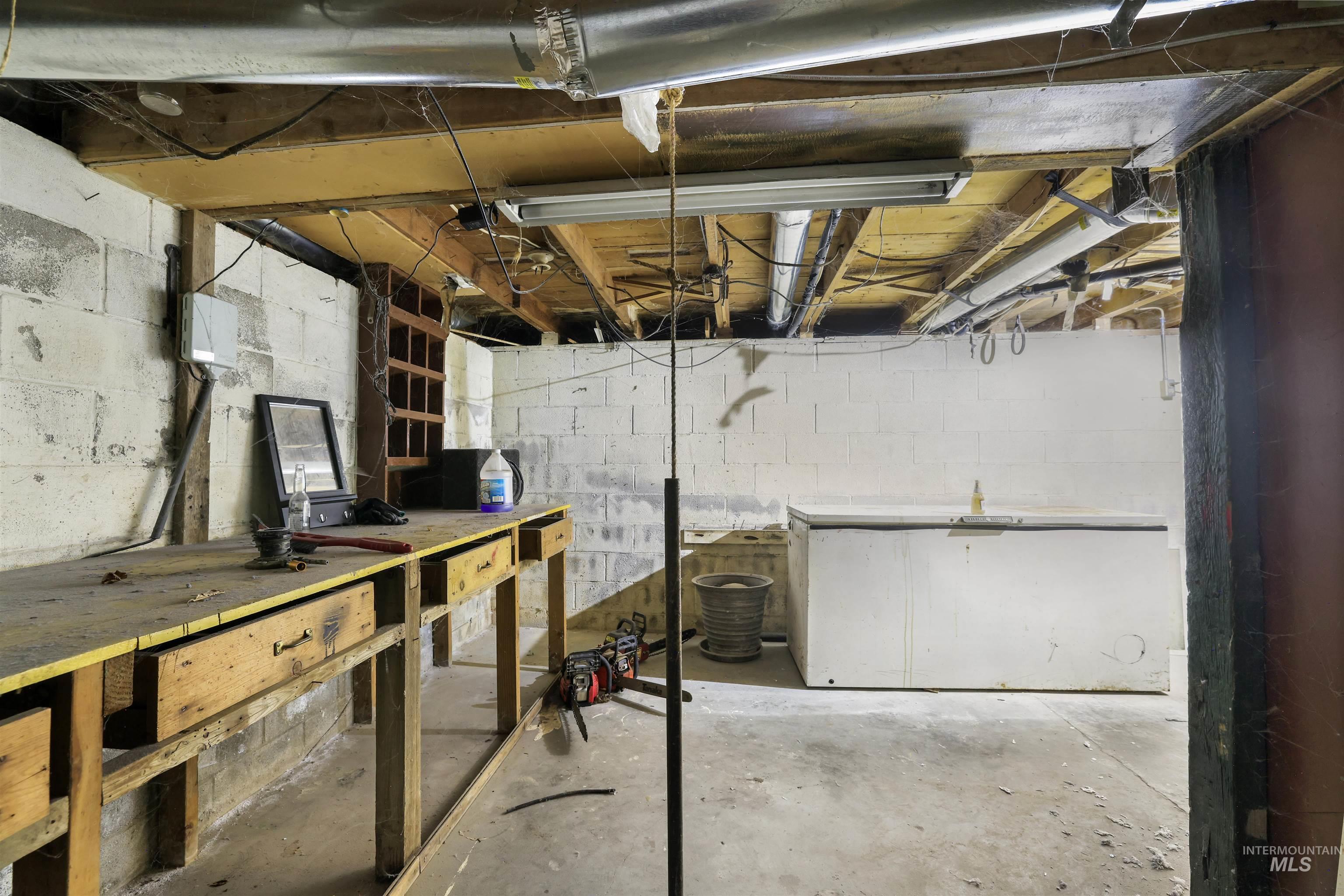 818 Center St. E, Kimberly, Idaho 83341, 2 Bedrooms, 1 Bathroom, Residential For Sale, Price $289,900,MLS 98973982