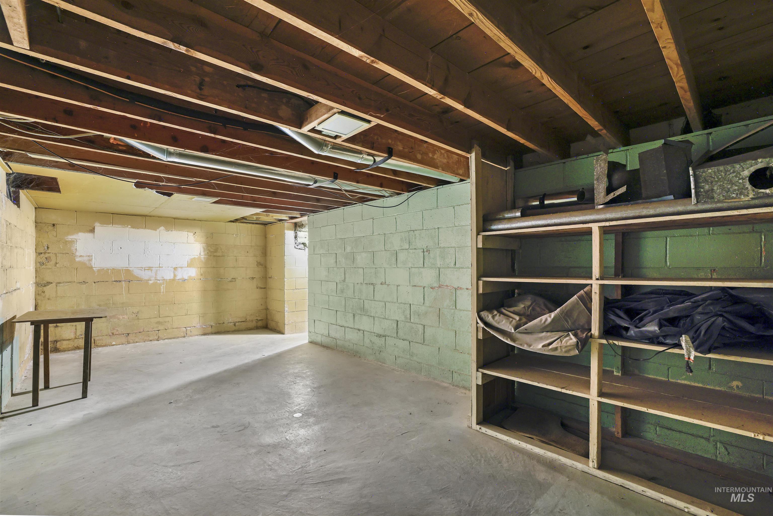 818 Center St. E, Kimberly, Idaho 83341, 2 Bedrooms, 1 Bathroom, Residential For Sale, Price $289,900,MLS 98973982