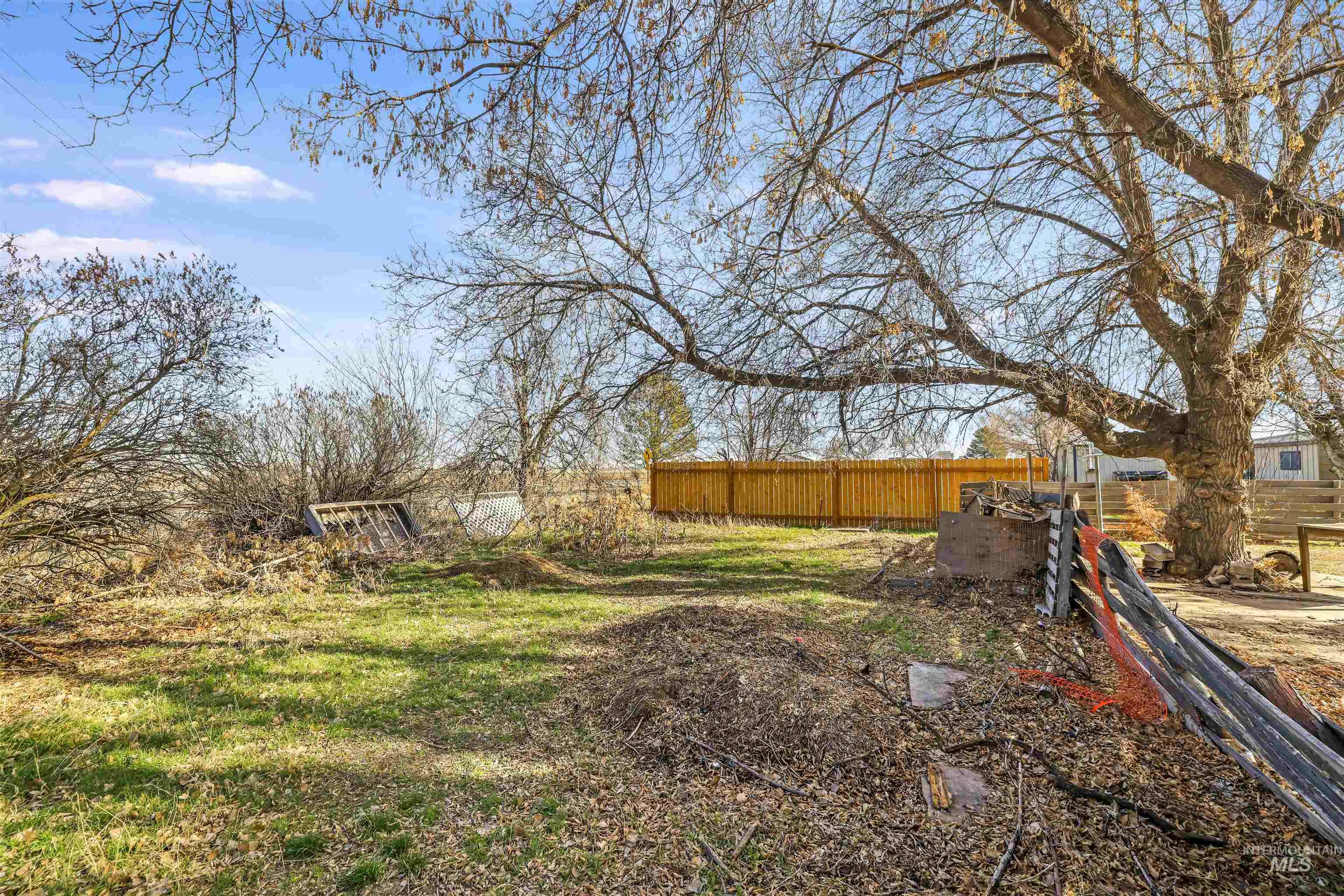 818 Center St. E, Kimberly, Idaho 83341, 2 Bedrooms, 1 Bathroom, Residential For Sale, Price $289,900,MLS 98973982