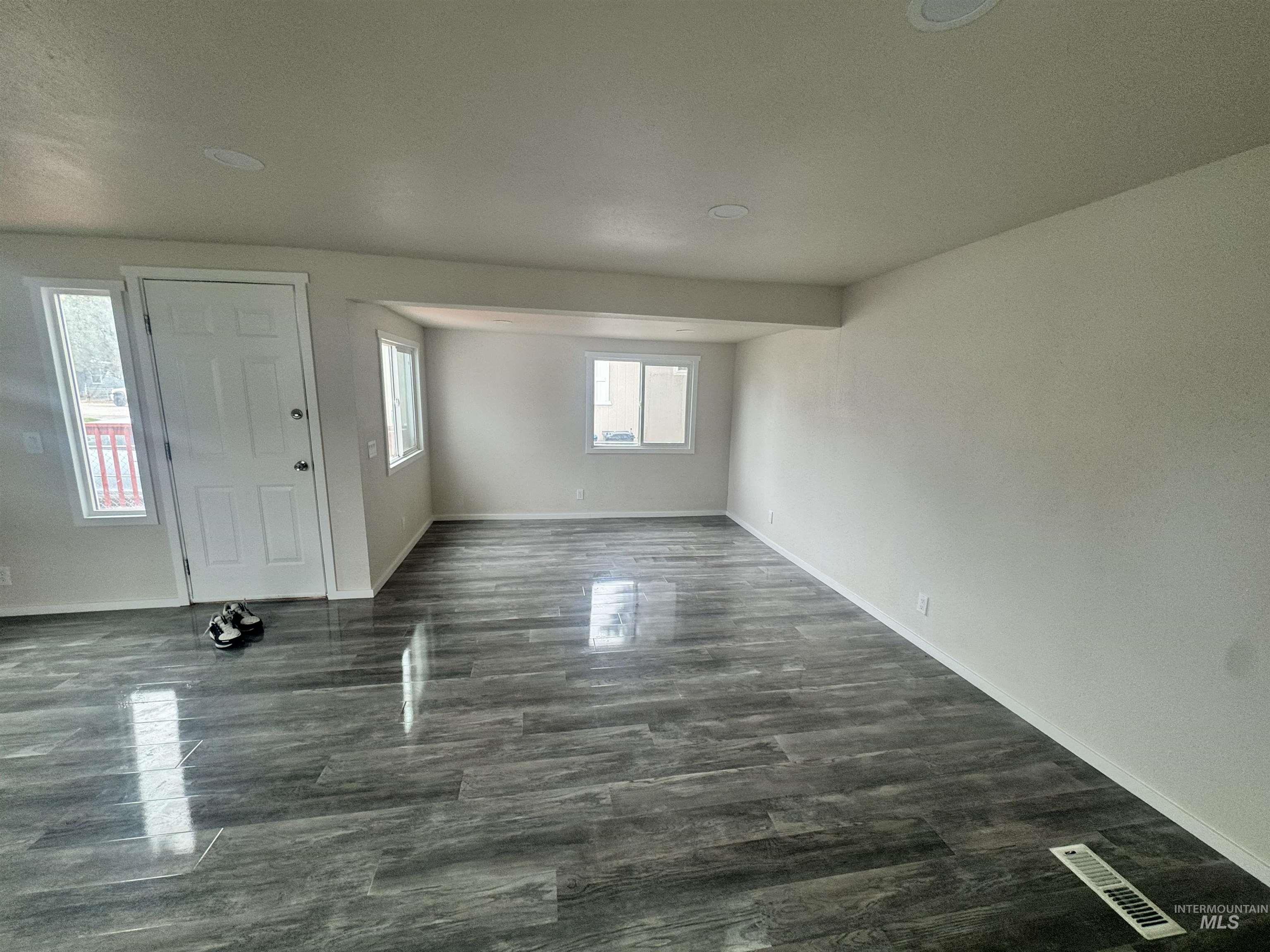 425 Mesquite, Boise, Idaho 83713, 3 Bedrooms, 2 Bathrooms, Residential For Sale, Price $64,990,MLS 98973984