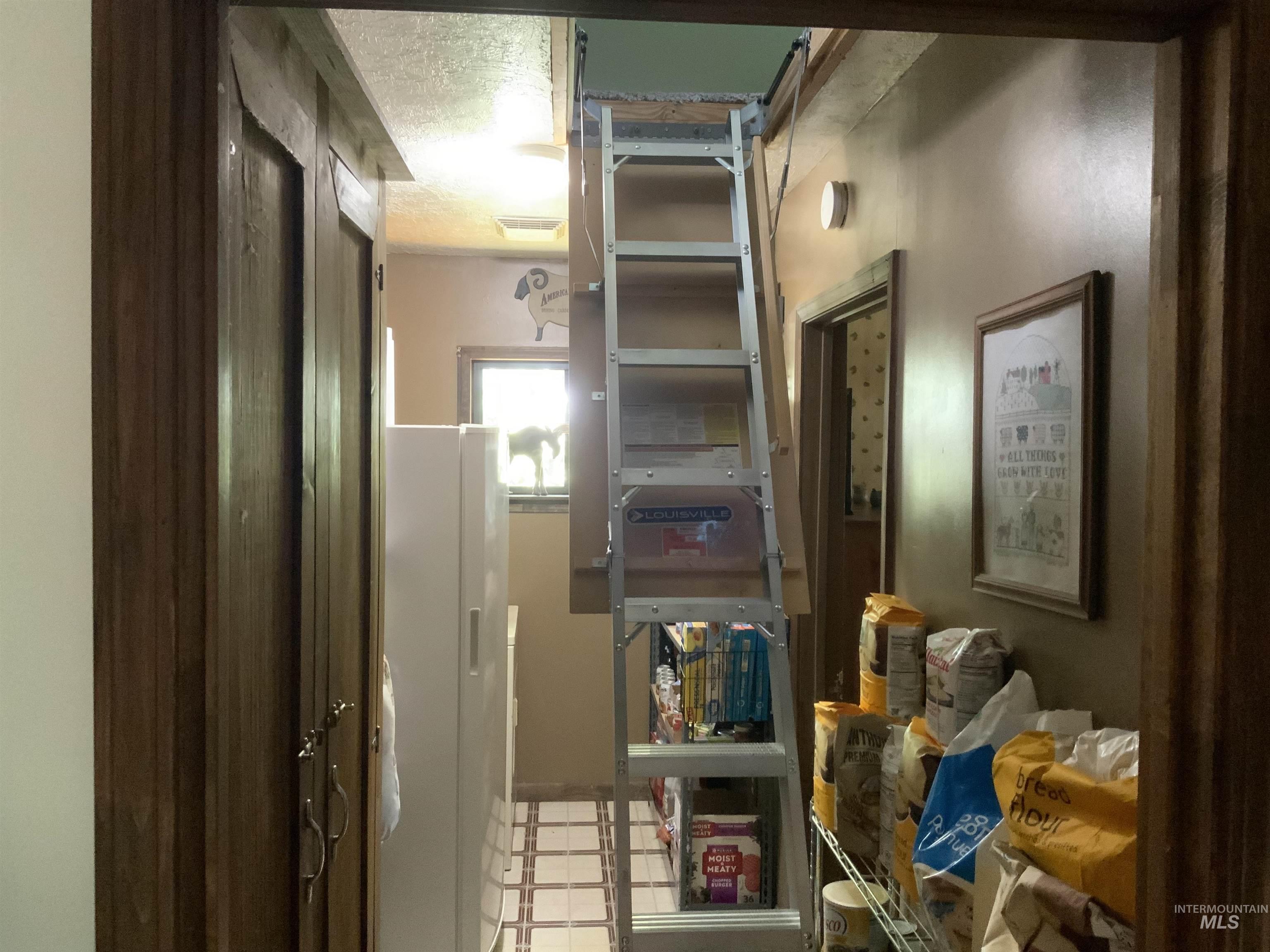 205 W Alturas Ave, Fairfield, Idaho 83327, 2 Bedrooms, 1 Bathroom, Residential For Sale, Price $269,950,MLS 98973986