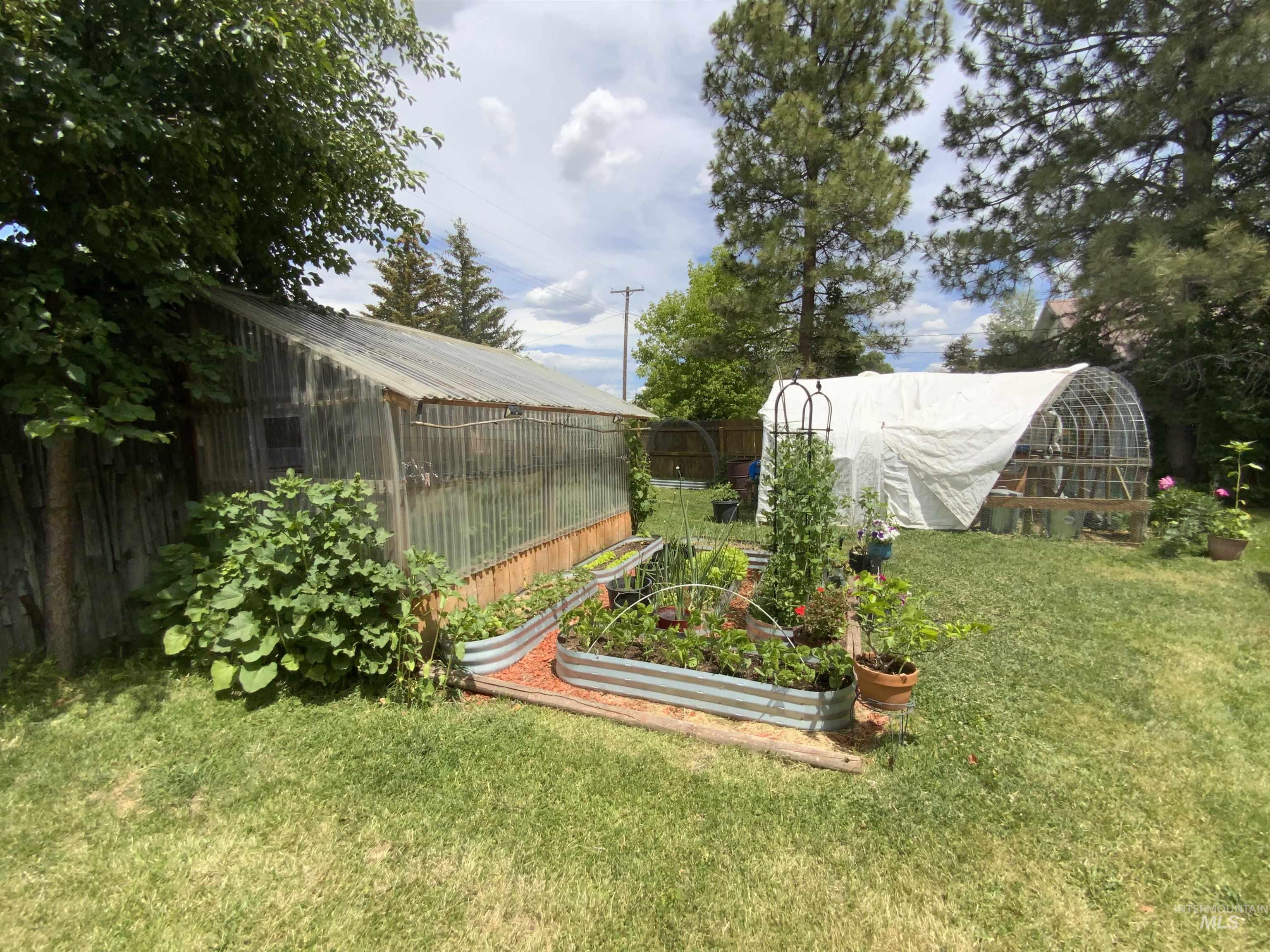 205 W Alturas Ave, Fairfield, Idaho 83327, 2 Bedrooms, 1 Bathroom, Residential For Sale, Price $269,950,MLS 98973986