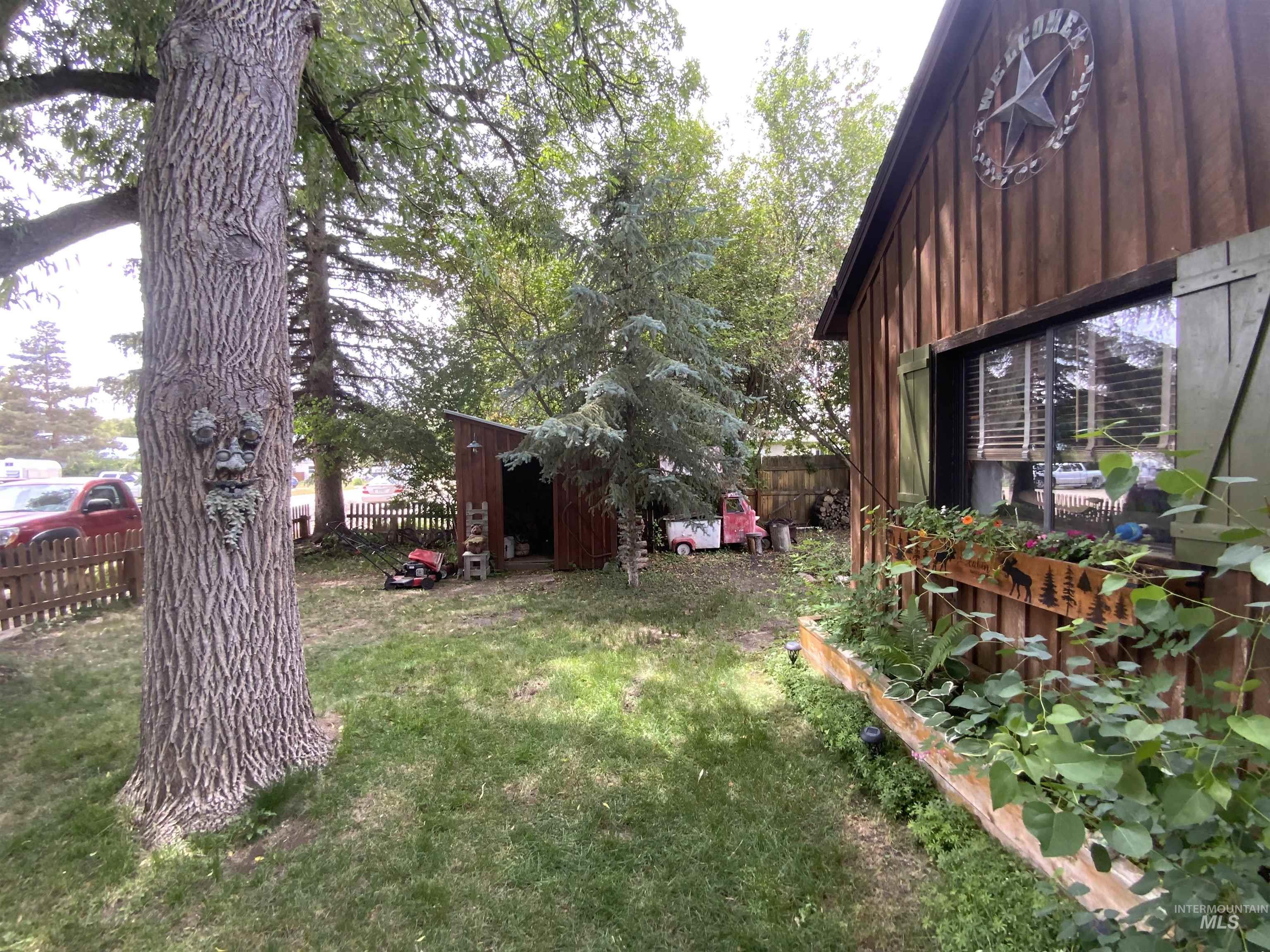 205 W Alturas Ave, Fairfield, Idaho 83327, 2 Bedrooms, 1 Bathroom, Residential For Sale, Price $269,950,MLS 98973986