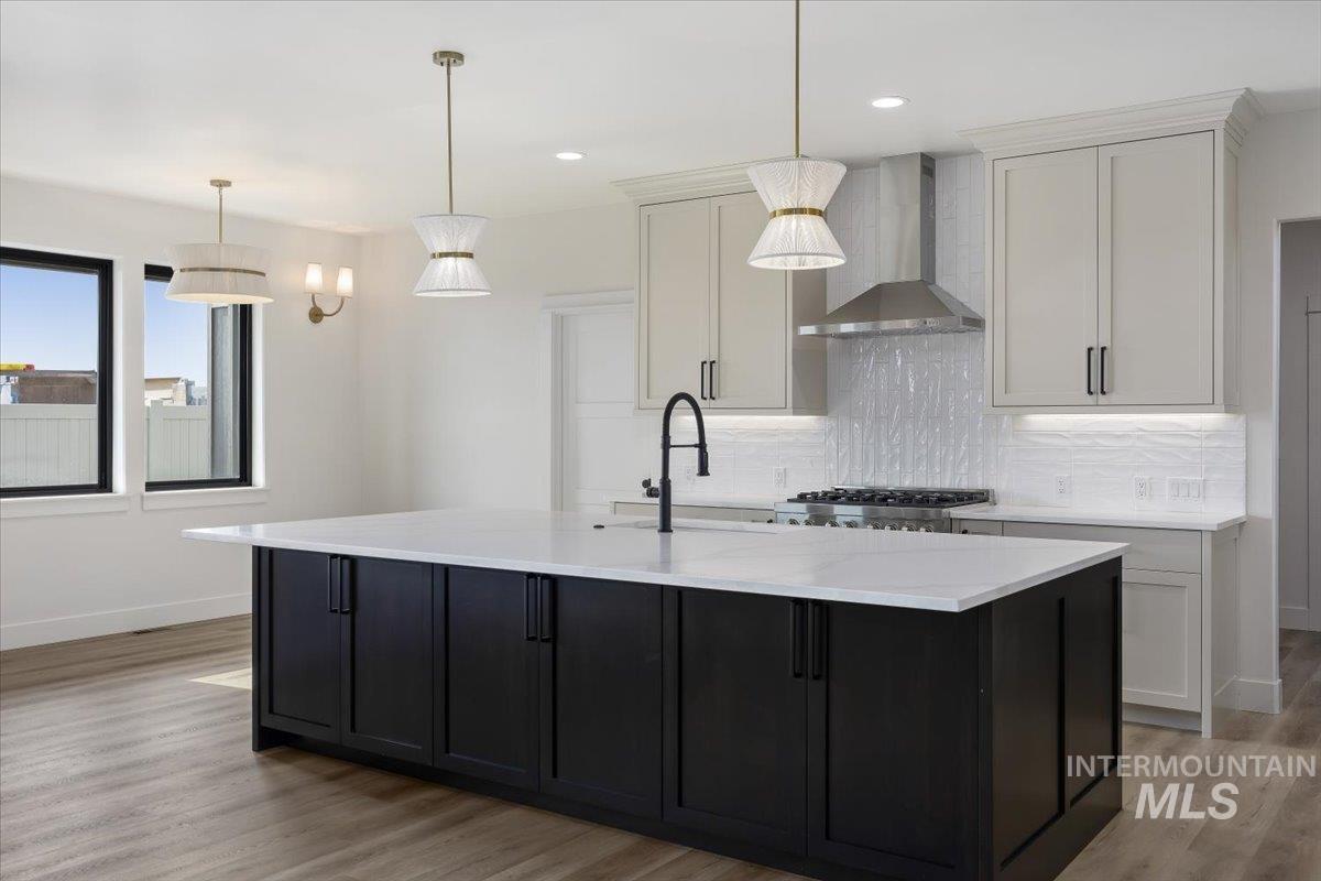 663 Canyon Crest Drive W, Twin Falls, Idaho 83301, 5 Bedrooms, 3.5 Bathrooms, Residential For Sale, Price $745,000,MLS 98973989