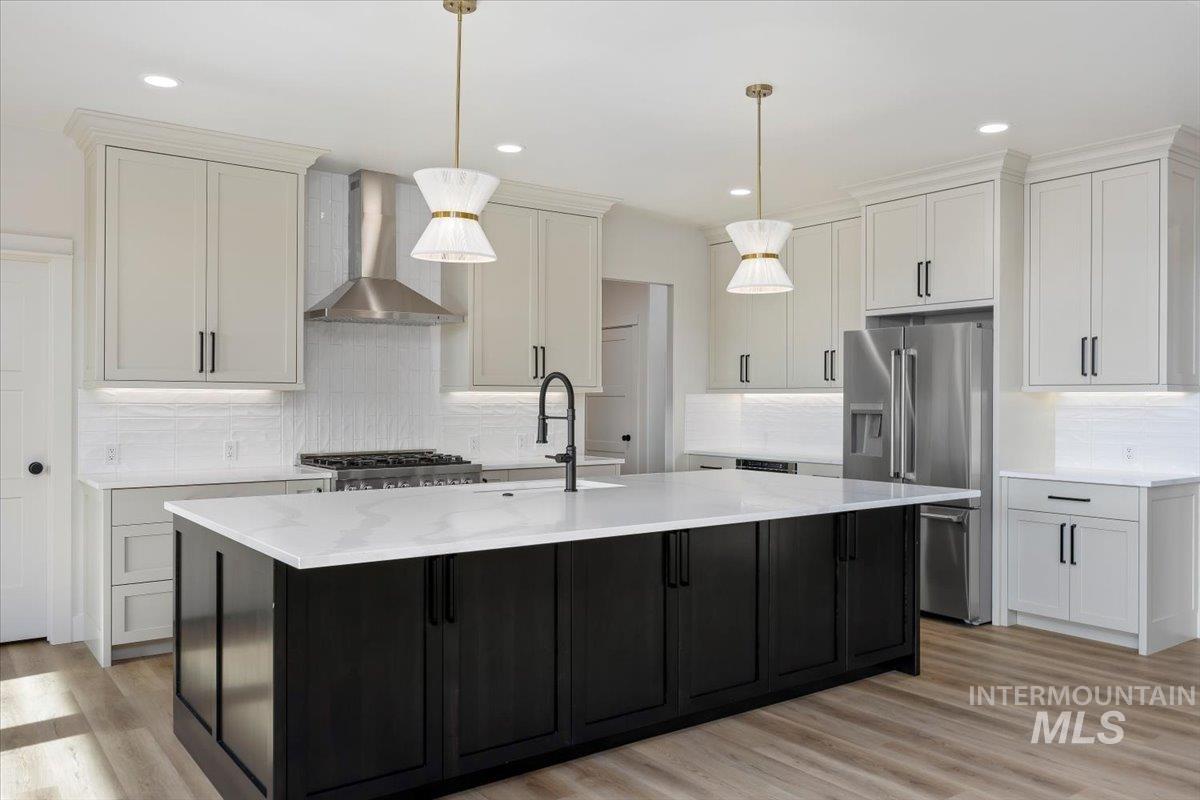 663 Canyon Crest Drive W, Twin Falls, Idaho 83301, 5 Bedrooms, 3.5 Bathrooms, Residential For Sale, Price $745,000,MLS 98973989