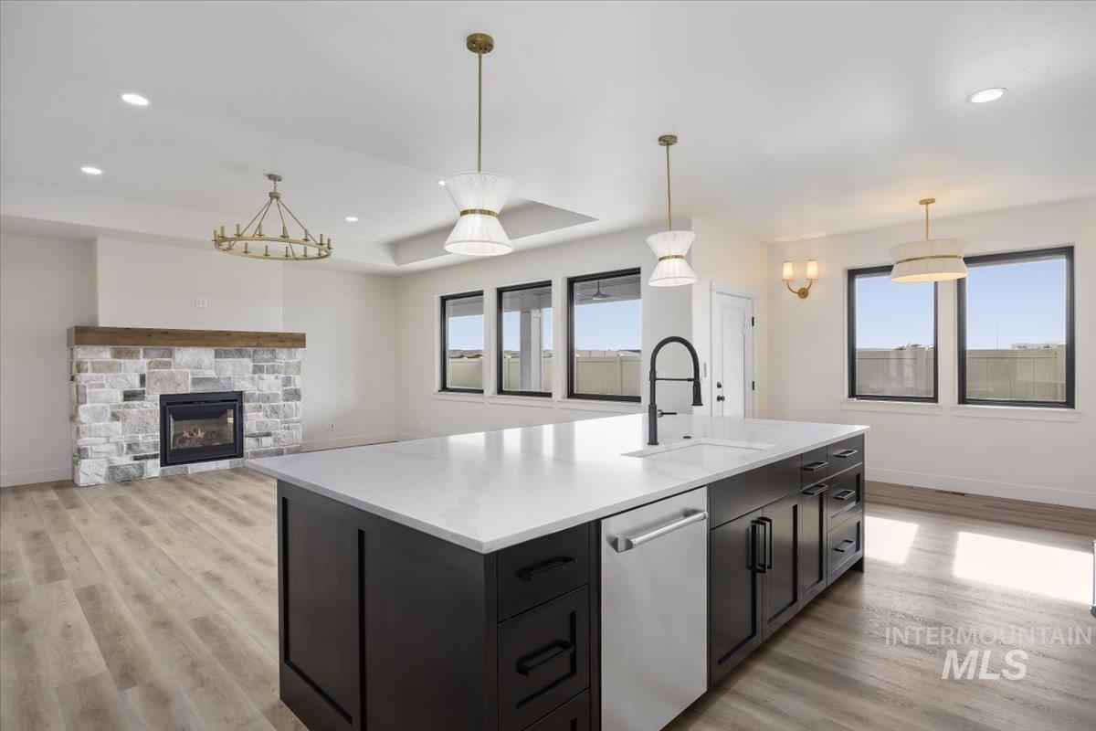 663 Canyon Crest Drive W, Twin Falls, Idaho 83301, 5 Bedrooms, 3.5 Bathrooms, Residential For Sale, Price $745,000,MLS 98973989