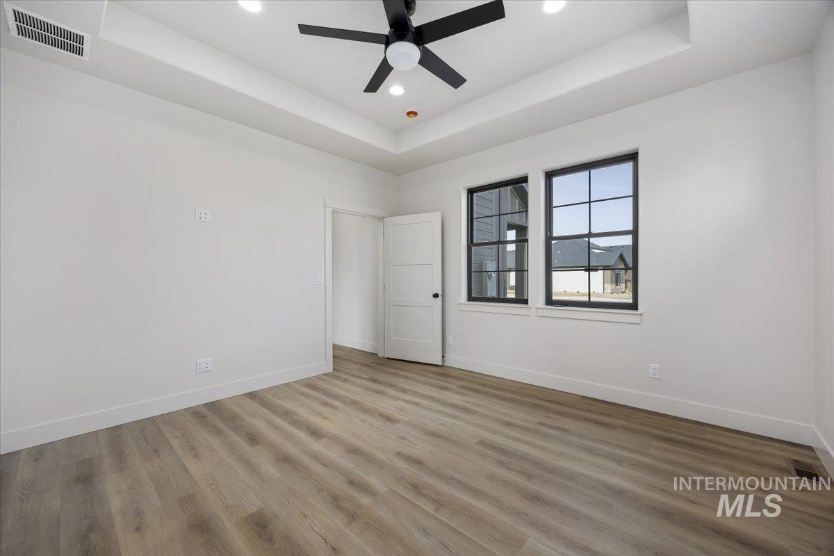 663 Canyon Crest Drive W, Twin Falls, Idaho 83301, 5 Bedrooms, 3.5 Bathrooms, Residential For Sale, Price $745,000,MLS 98973989