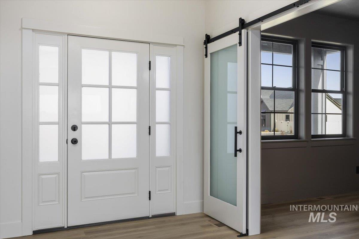 663 Canyon Crest Drive W, Twin Falls, Idaho 83301, 5 Bedrooms, 3.5 Bathrooms, Residential For Sale, Price $745,000,MLS 98973989