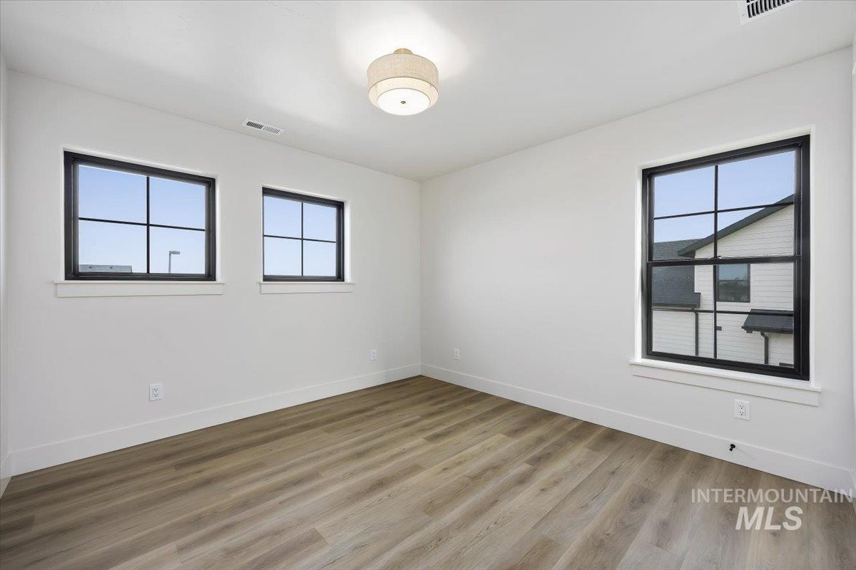 663 Canyon Crest Drive W, Twin Falls, Idaho 83301, 5 Bedrooms, 3.5 Bathrooms, Residential For Sale, Price $745,000,MLS 98973989