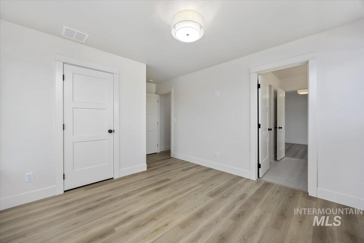 663 Canyon Crest Drive W, Twin Falls, Idaho 83301, 5 Bedrooms, 3.5 Bathrooms, Residential For Sale, Price $745,000,MLS 98973989