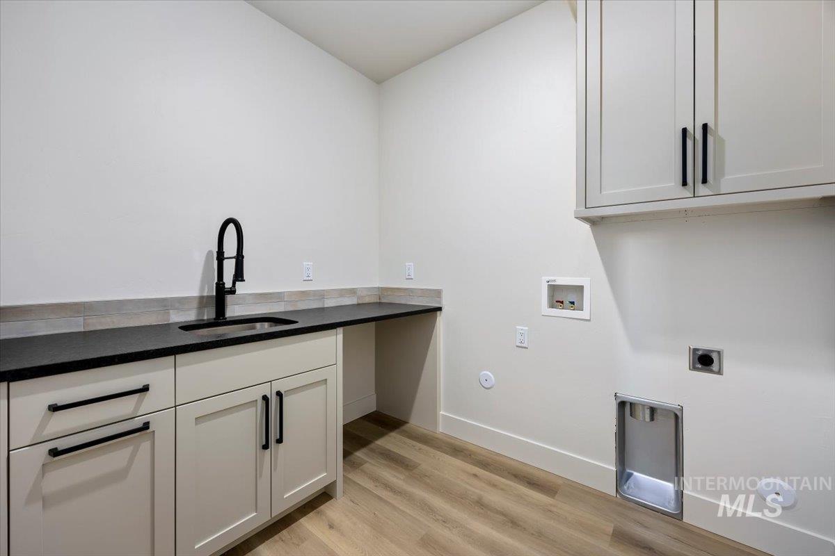 663 Canyon Crest Drive W, Twin Falls, Idaho 83301, 5 Bedrooms, 3.5 Bathrooms, Residential For Sale, Price $745,000,MLS 98973989