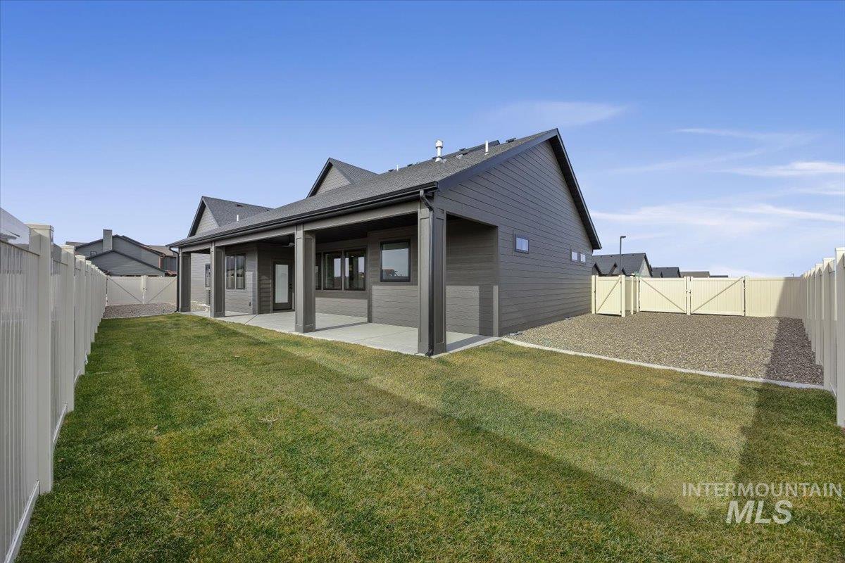 663 Canyon Crest Drive W, Twin Falls, Idaho 83301, 5 Bedrooms, 3.5 Bathrooms, Residential For Sale, Price $745,000,MLS 98973989