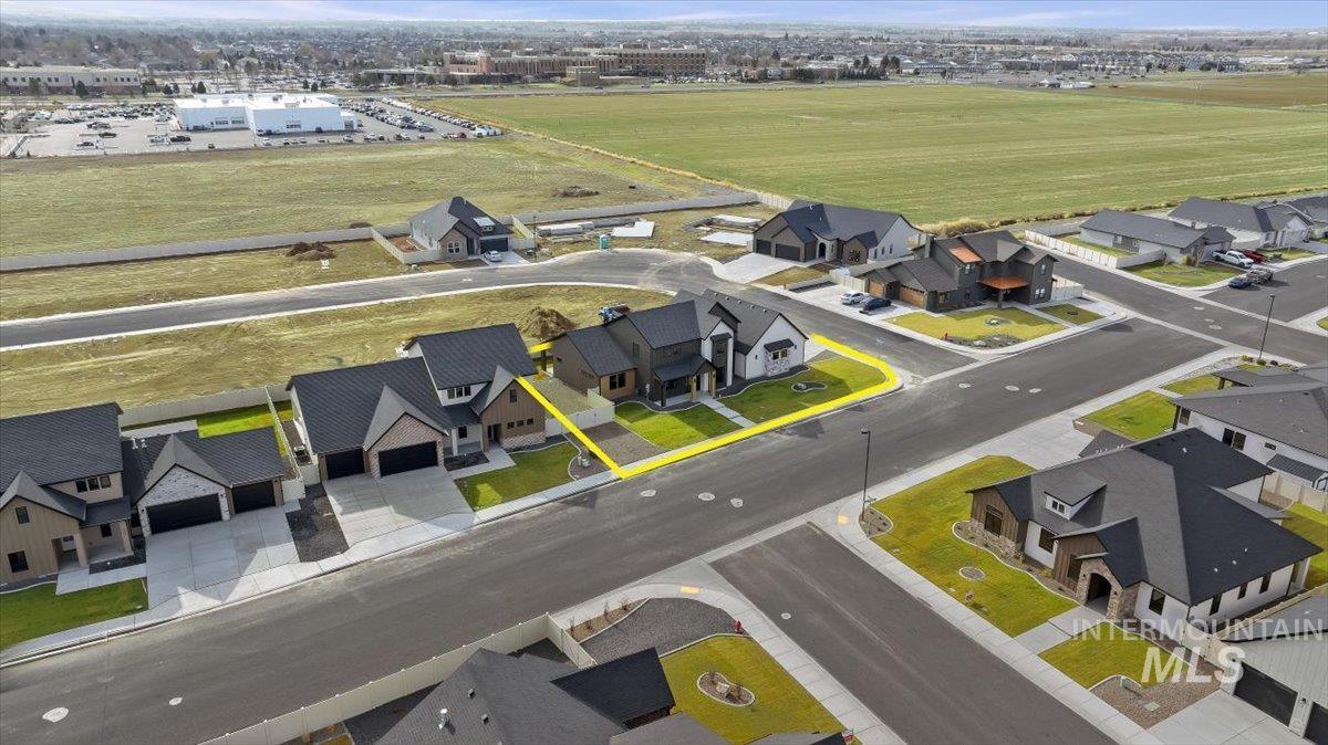 663 Canyon Crest Drive W, Twin Falls, Idaho 83301, 5 Bedrooms, 3.5 Bathrooms, Residential For Sale, Price $745,000,MLS 98973989