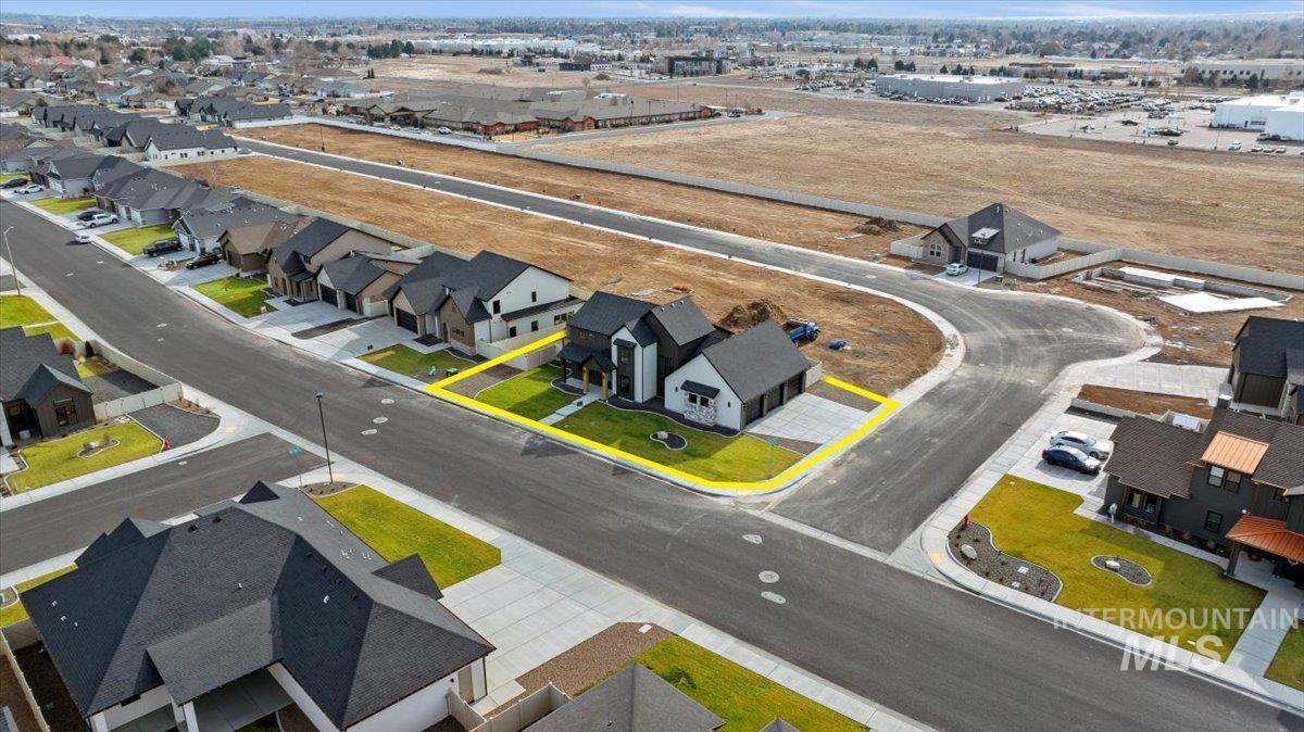 663 Canyon Crest Drive W, Twin Falls, Idaho 83301, 5 Bedrooms, 3.5 Bathrooms, Residential For Sale, Price $745,000,MLS 98973989