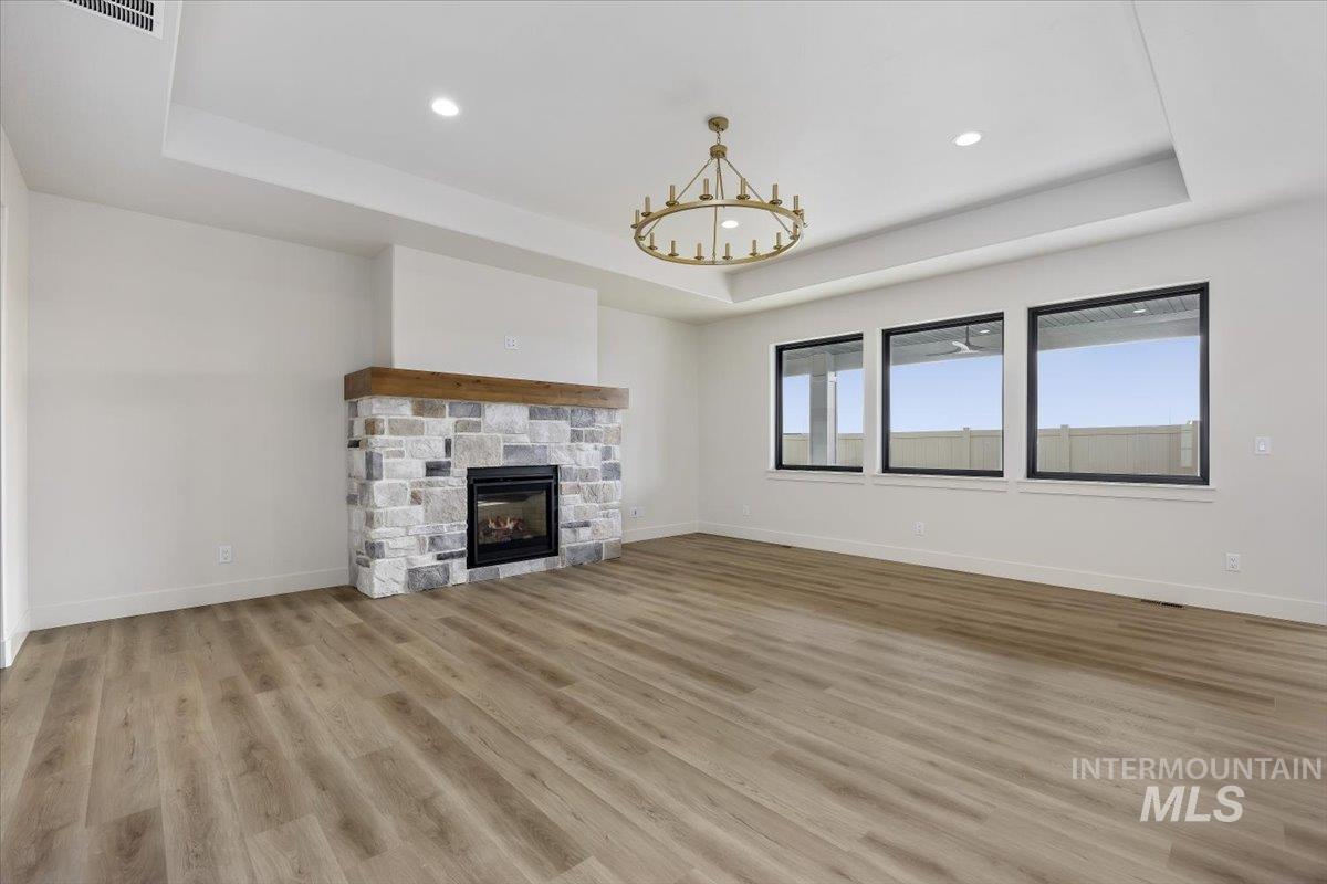 663 Canyon Crest Drive W, Twin Falls, Idaho 83301, 5 Bedrooms, 3.5 Bathrooms, Residential For Sale, Price $745,000,MLS 98973989