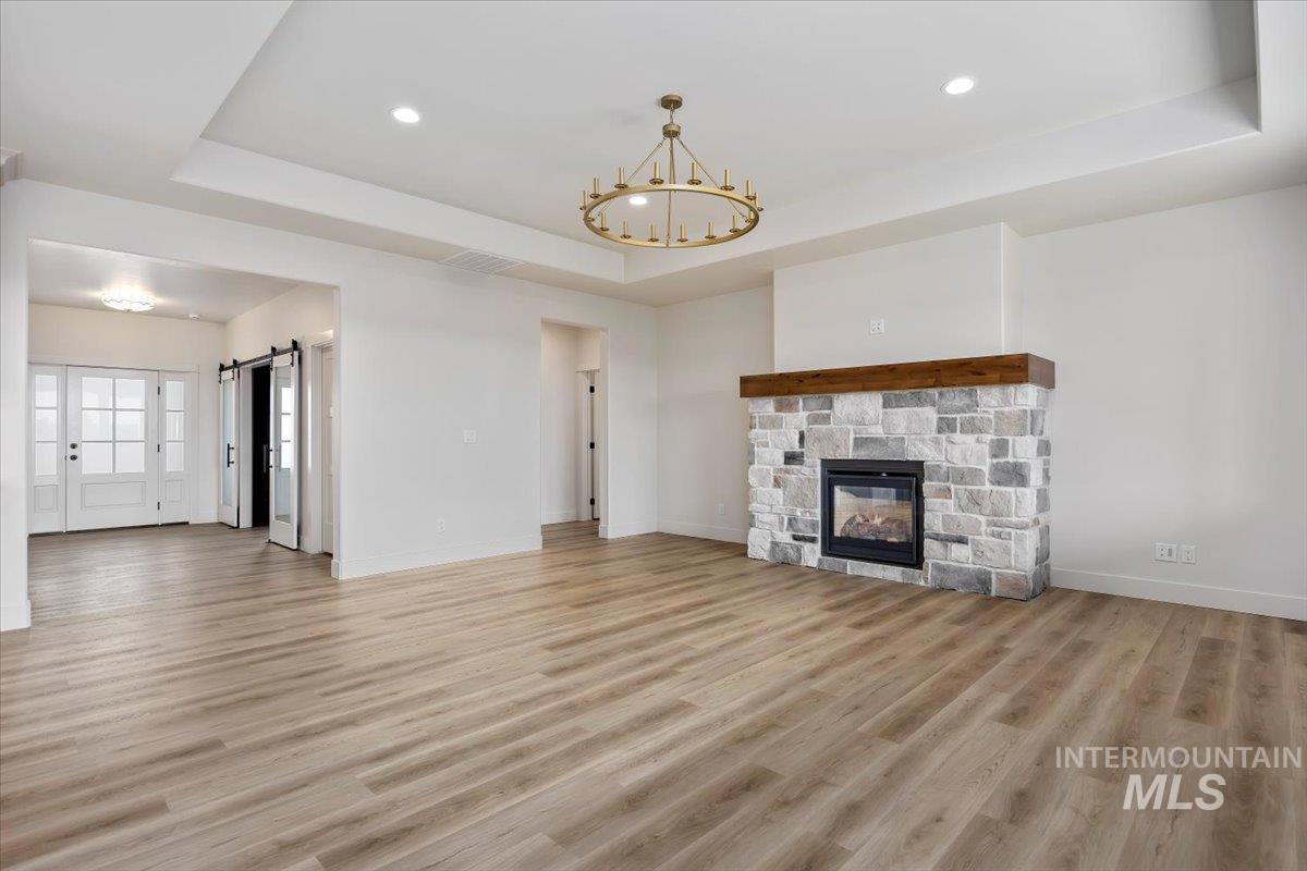 663 Canyon Crest Drive W, Twin Falls, Idaho 83301, 5 Bedrooms, 3.5 Bathrooms, Residential For Sale, Price $745,000,MLS 98973989