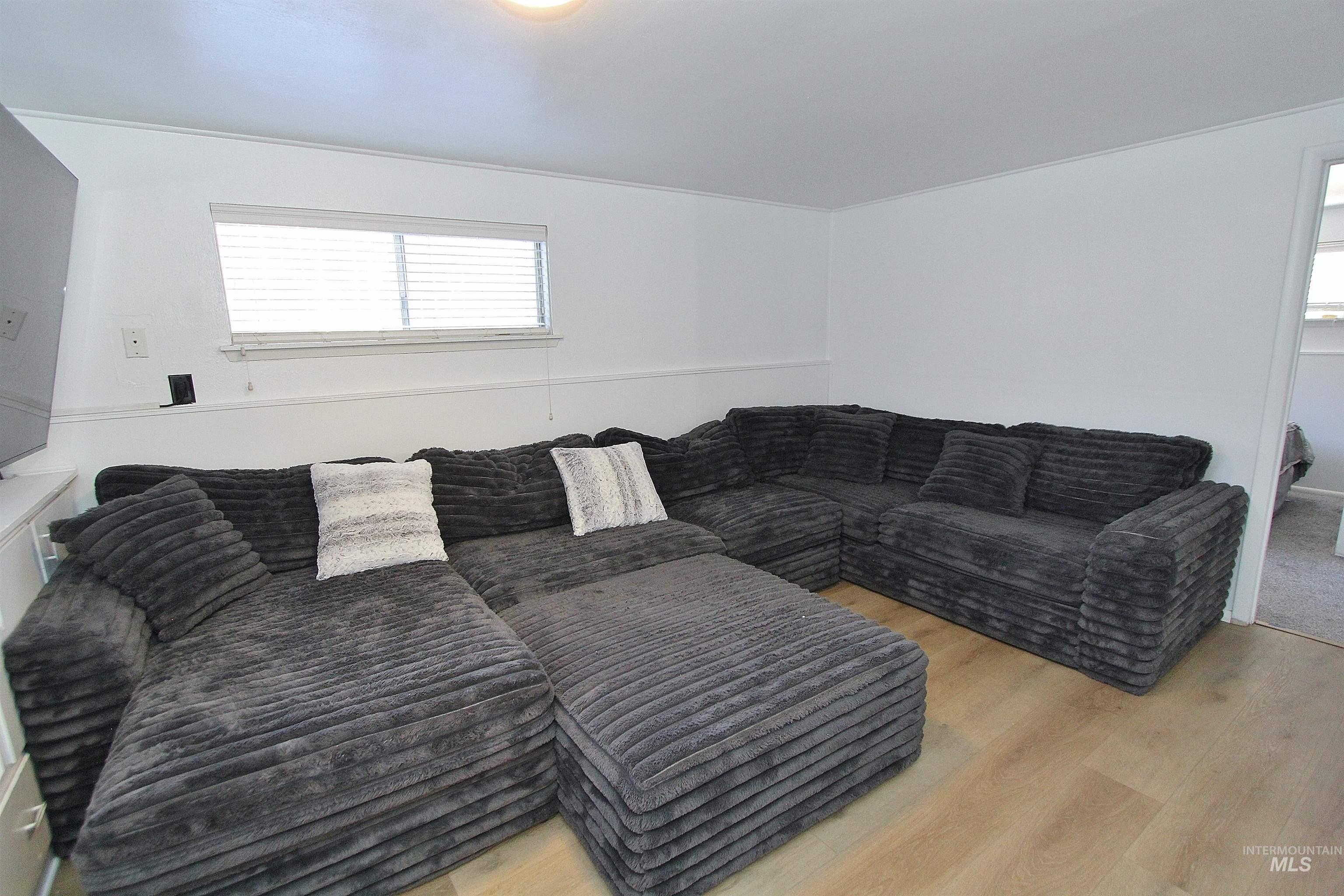 1185 N 6th East St, Mountain Home, Idaho 83647, 4 Bedrooms, 1.5 Bathrooms, Residential For Sale, Price $303,000,MLS 98973995