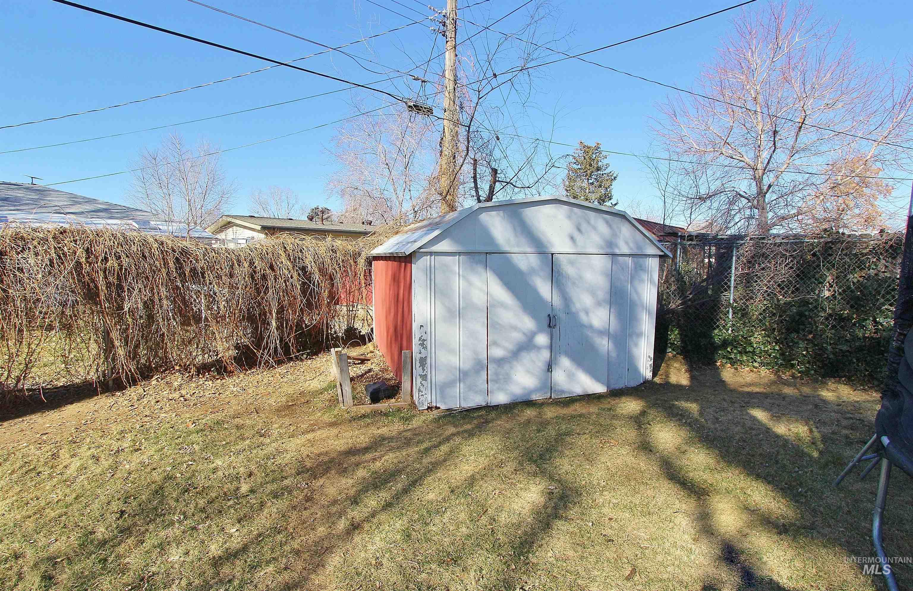 1185 N 6th East St, Mountain Home, Idaho 83647, 4 Bedrooms, 1.5 Bathrooms, Residential For Sale, Price $303,000,MLS 98973995