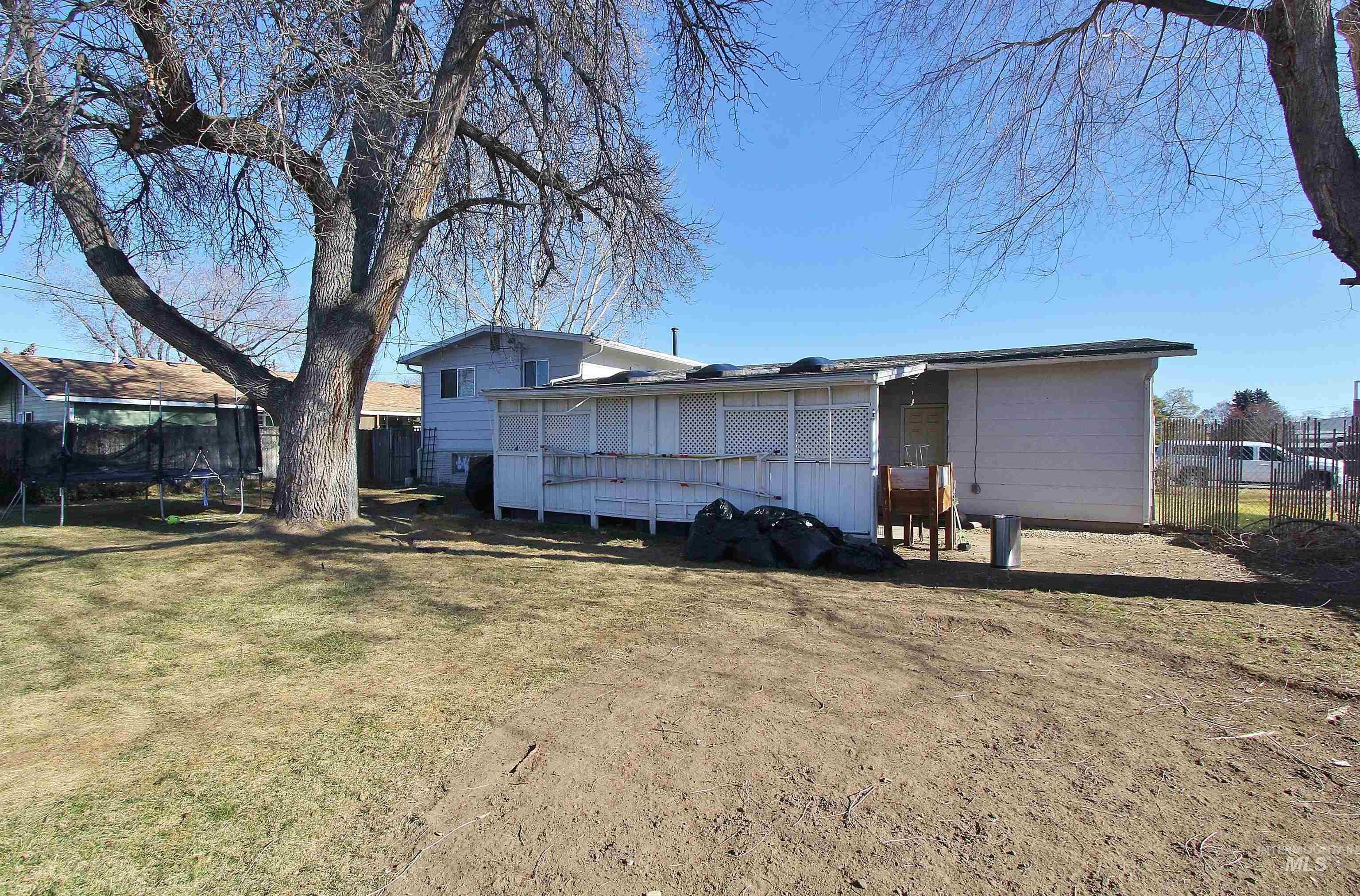 1185 N 6th East St, Mountain Home, Idaho 83647, 4 Bedrooms, 1.5 Bathrooms, Residential For Sale, Price $303,000,MLS 98973995