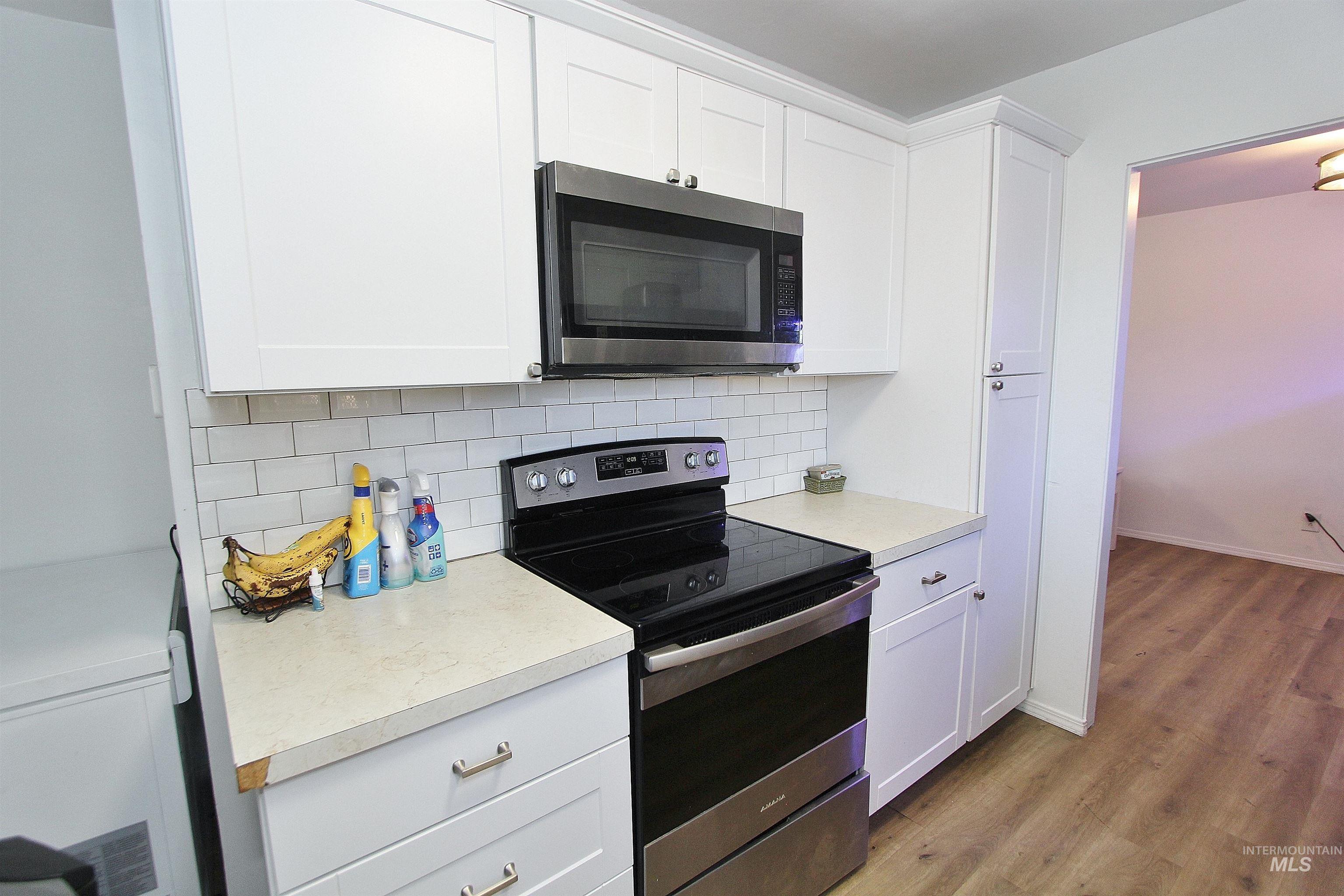 1185 N 6th East St, Mountain Home, Idaho 83647, 4 Bedrooms, 1.5 Bathrooms, Residential For Sale, Price $303,000,MLS 98973995