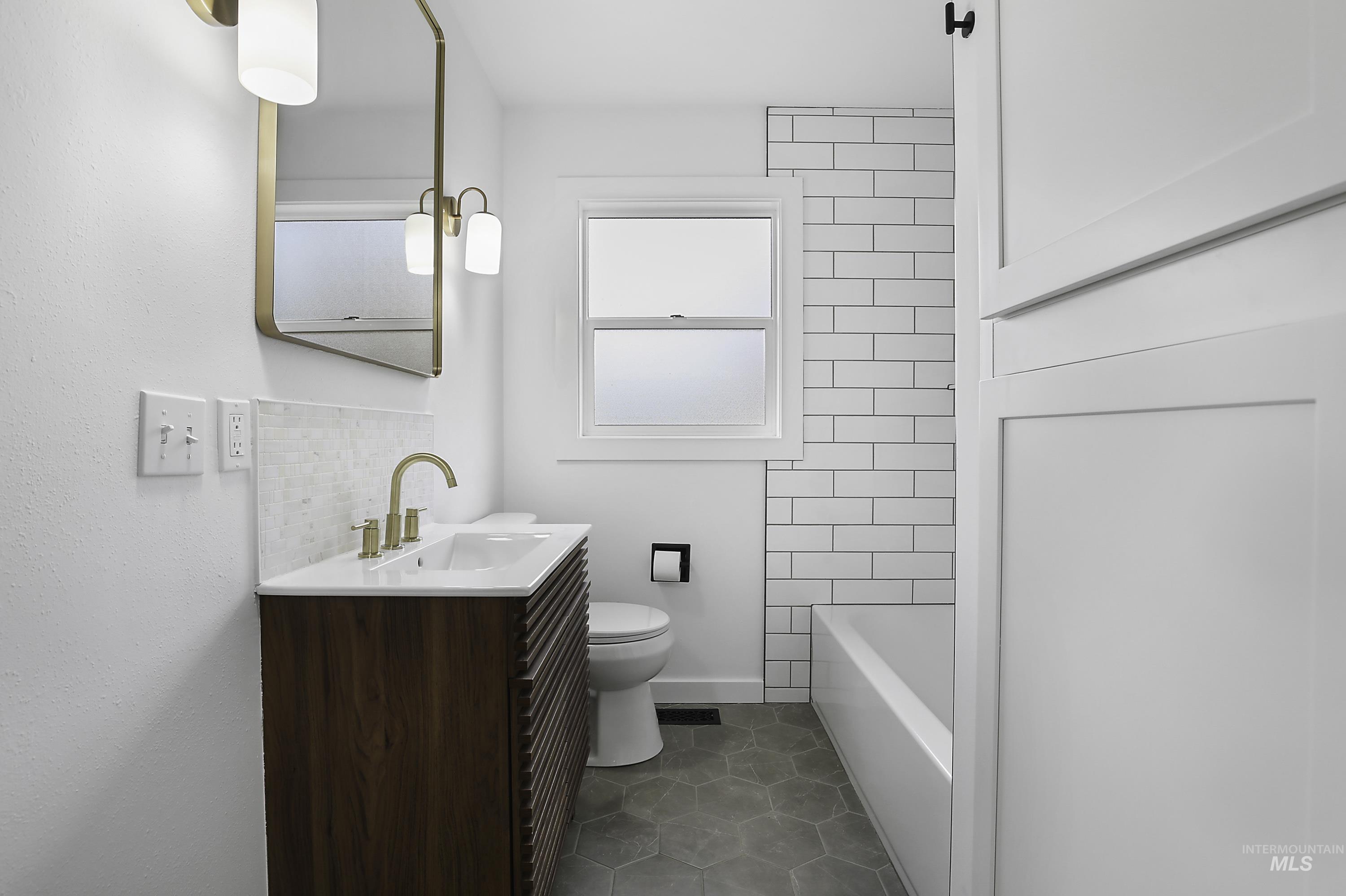 1515 16th Ave., Lewiston, Idaho 83501, 4 Bedrooms, 2 Bathrooms, Residential For Sale, Price $375,000,MLS 98973996