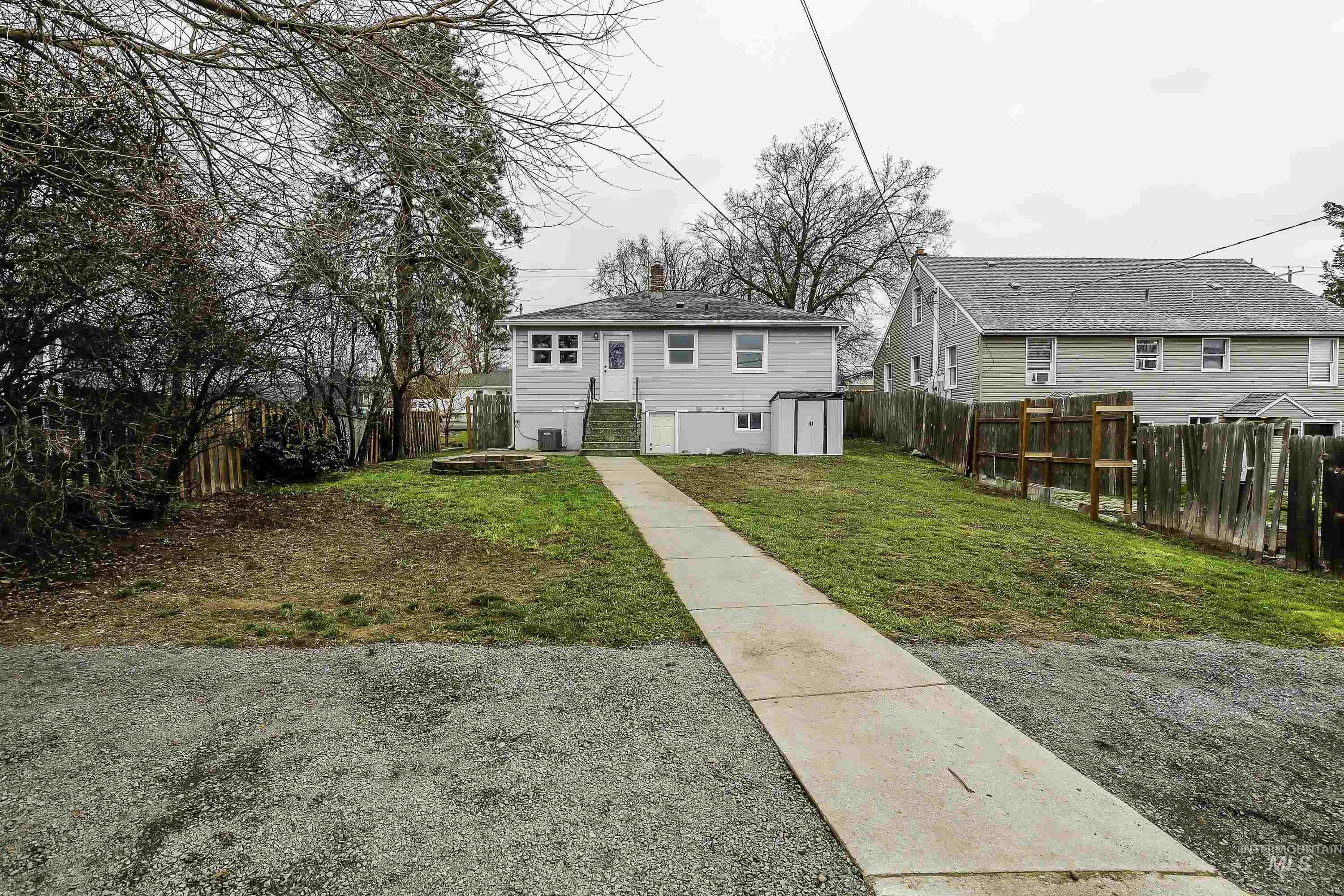 1515 16th Ave., Lewiston, Idaho 83501, 4 Bedrooms, 2 Bathrooms, Residential For Sale, Price $375,000,MLS 98973996