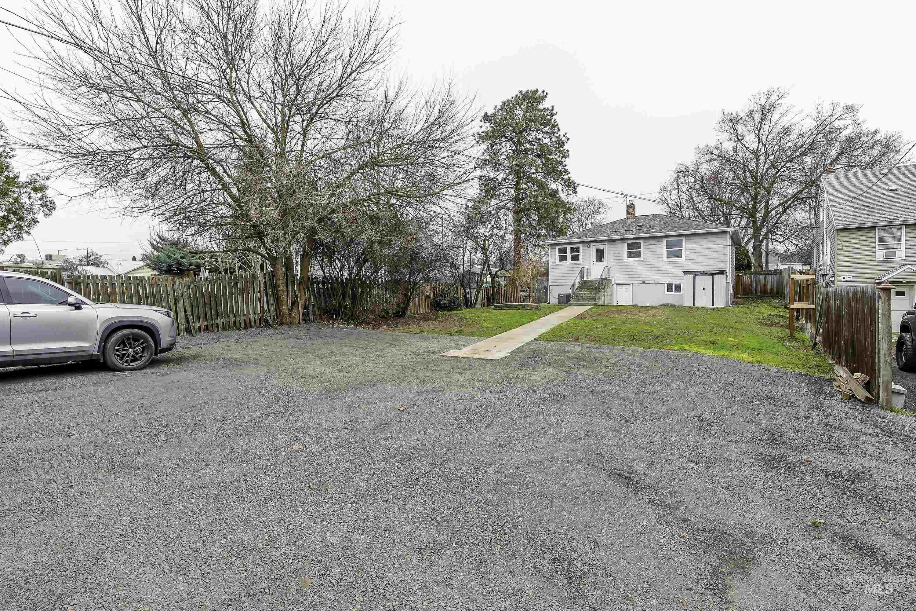 1515 16th Ave., Lewiston, Idaho 83501, 4 Bedrooms, 2 Bathrooms, Residential For Sale, Price $375,000,MLS 98973996