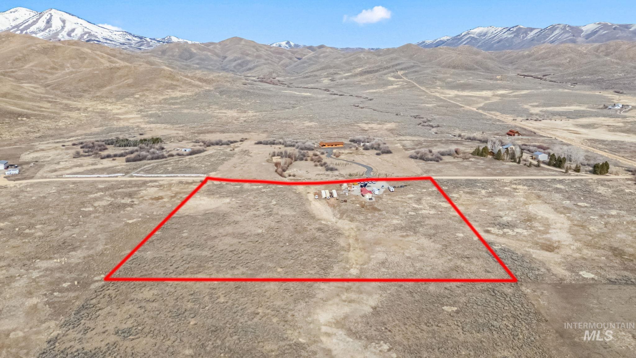 170 W Horseshoe Lp, Fairfield, Idaho 83327, 2 Bedrooms, 2 Bathrooms, Residential For Sale, Price $350,000,MLS 98974000