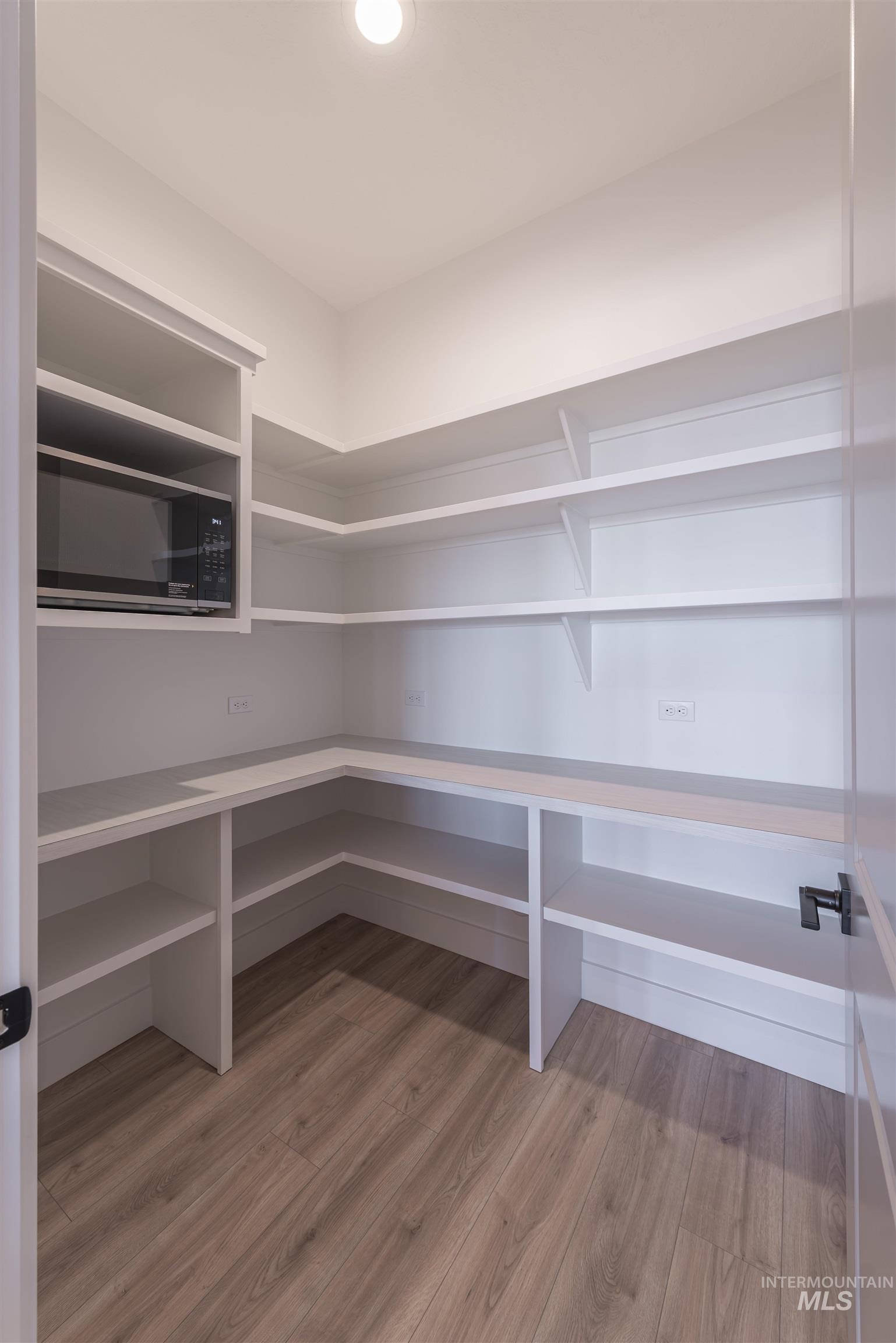 1338 W Ultar Dr, Nampa, Idaho 83686, 3 Bedrooms, 2 Bathrooms, Residential For Sale, Price $544,900,MLS 98974002