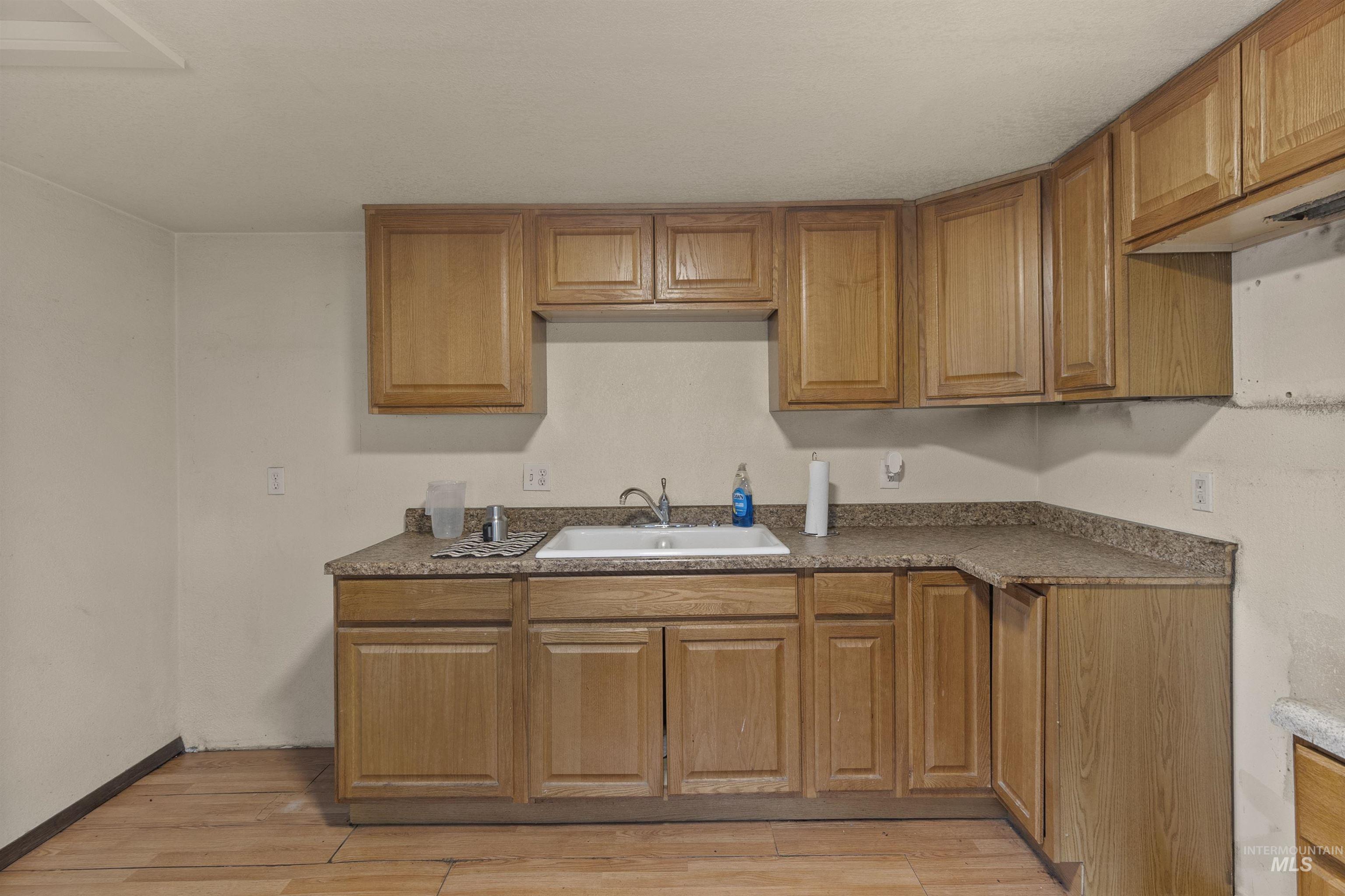 721 9th St., Clarkston, Washington 99403, 3 Bedrooms, 2 Bathrooms, Residential For Sale, Price $250,000,MLS 98974003