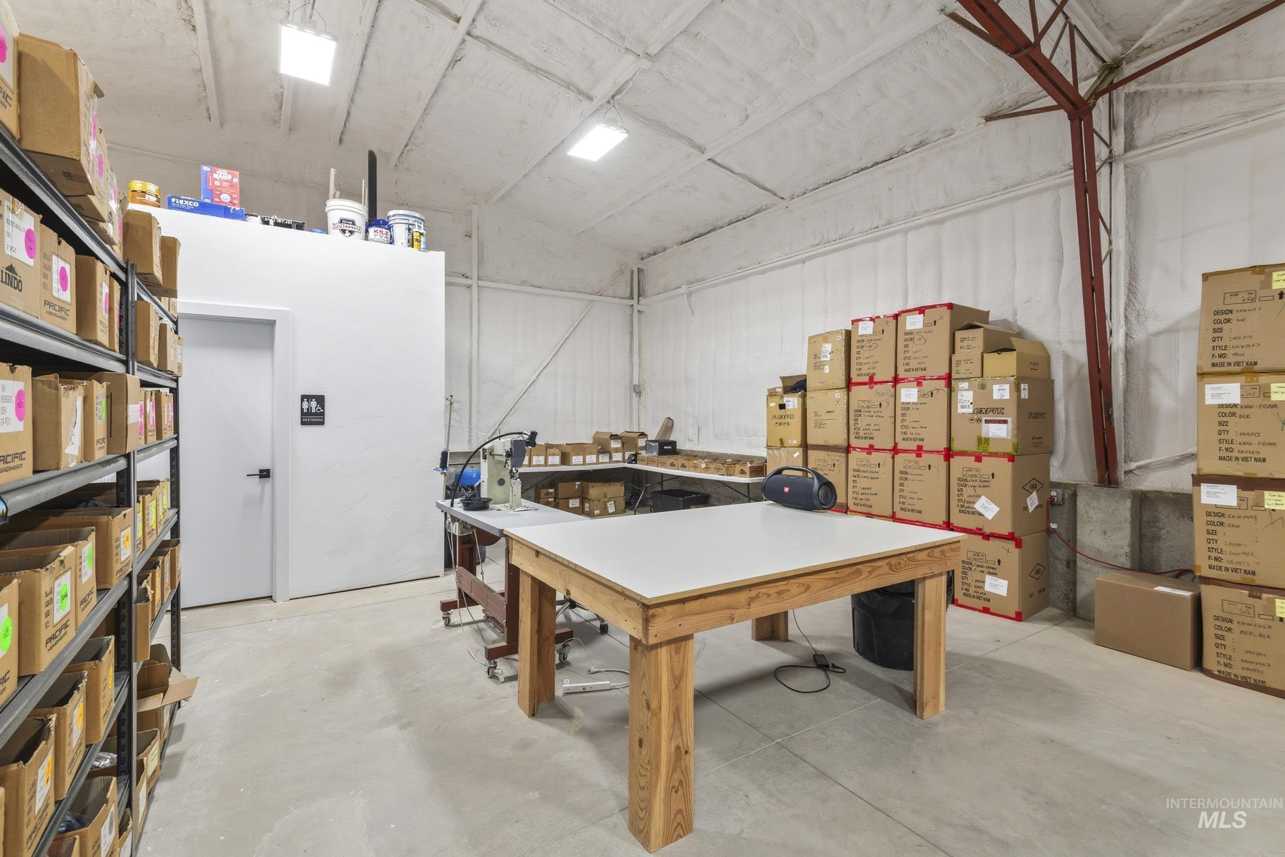 8829 Lake Shore Drive, Nampa, Idaho 83686, Business/Commercial For Sale, Price $525,000,MLS 98974005