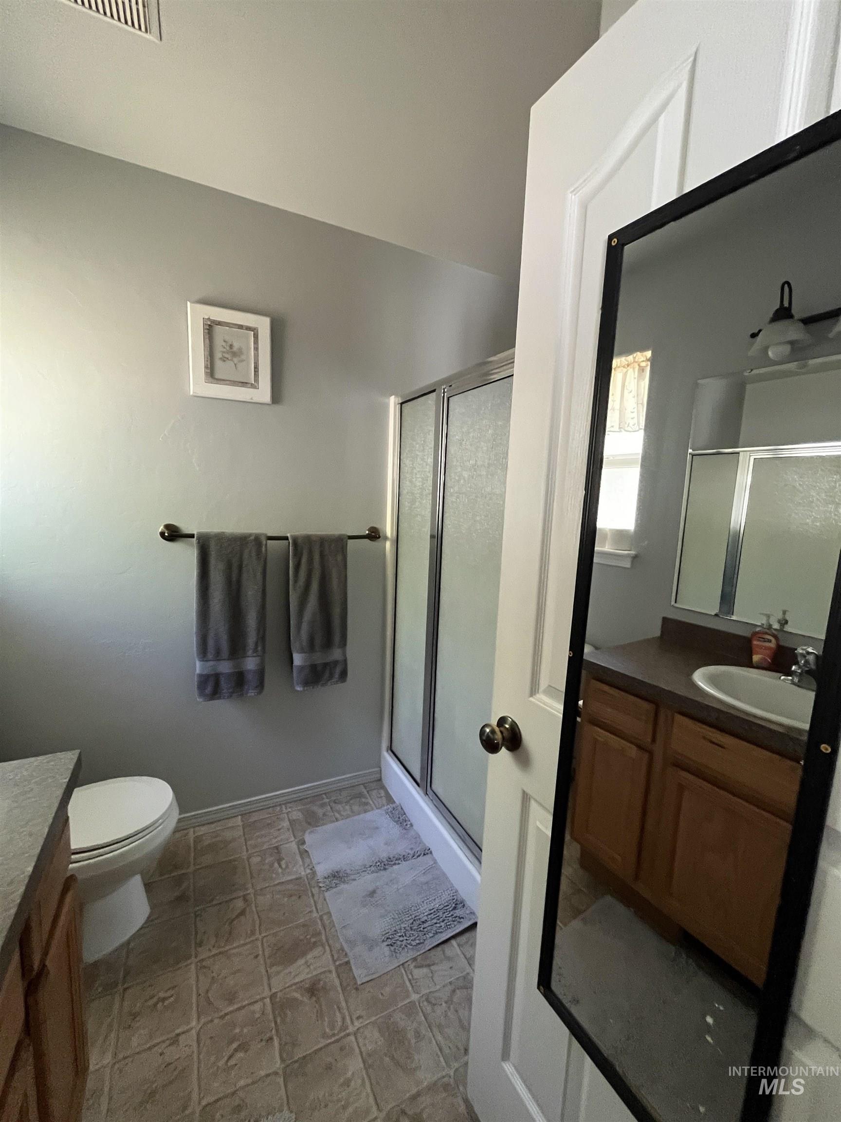 1285 Golden Pheasant Dr, Twin Falls, Idaho 83301, 3 Bedrooms, 2 Bathrooms, Residential For Sale, Price $335,000,MLS 98974008