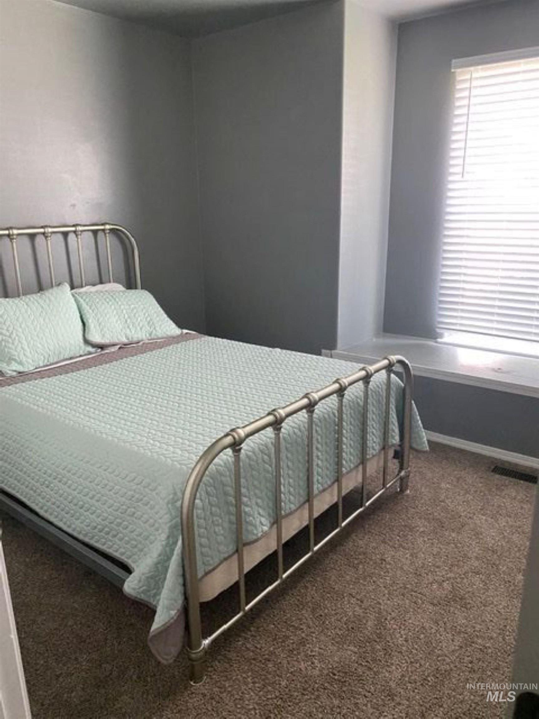 1285 Golden Pheasant Dr, Twin Falls, Idaho 83301, 3 Bedrooms, 2 Bathrooms, Residential For Sale, Price $335,000,MLS 98974008