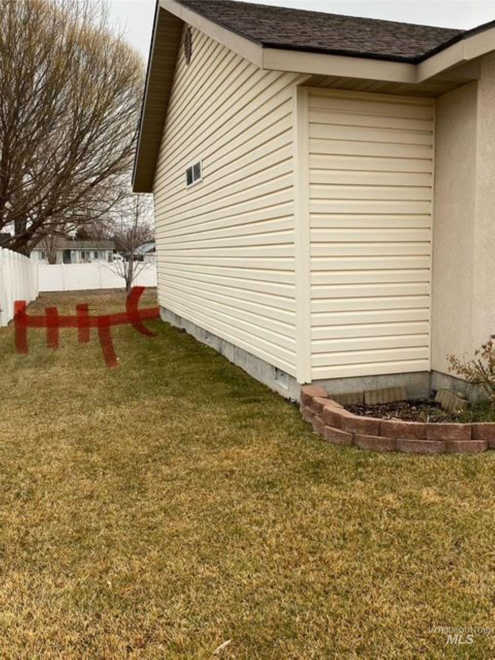 1285 Golden Pheasant Dr, Twin Falls, Idaho 83301, 3 Bedrooms, 2 Bathrooms, Residential For Sale, Price $335,000,MLS 98974008