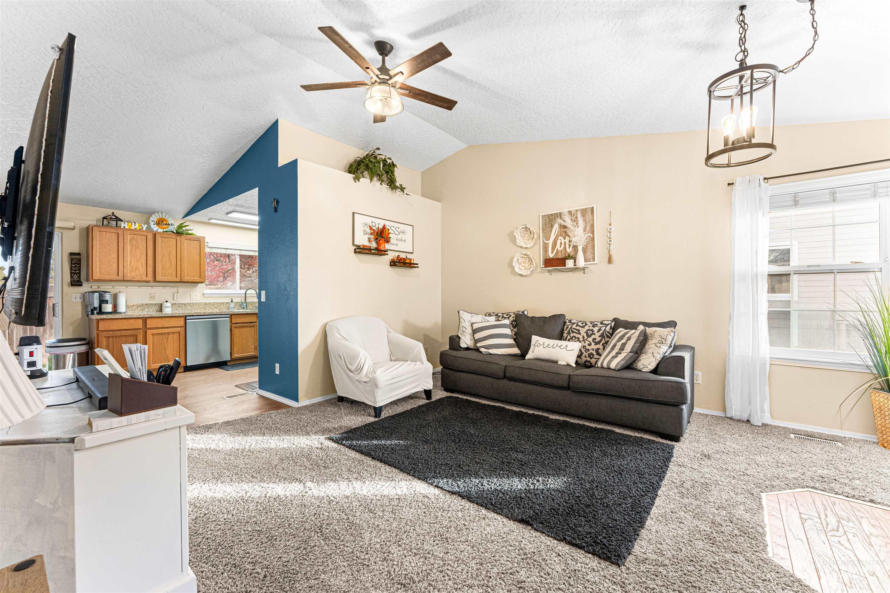 716 E Maryland, Nampa, Idaho 83686, 2 Bedrooms, 1 Bathroom, Residential For Sale, Price $285,000,MLS 98974009