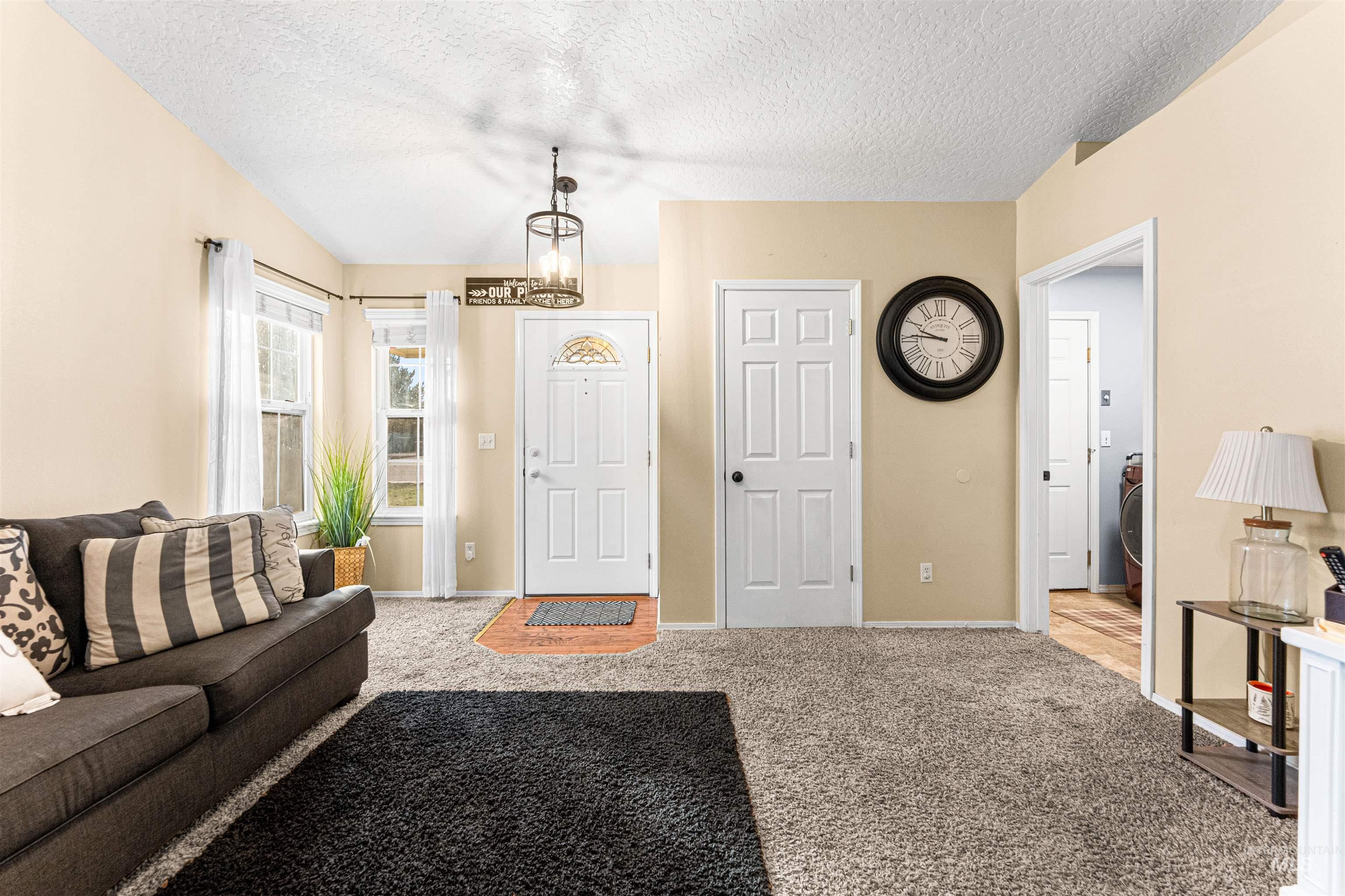 716 E Maryland, Nampa, Idaho 83686, 2 Bedrooms, 1 Bathroom, Residential For Sale, Price $285,000,MLS 98974009